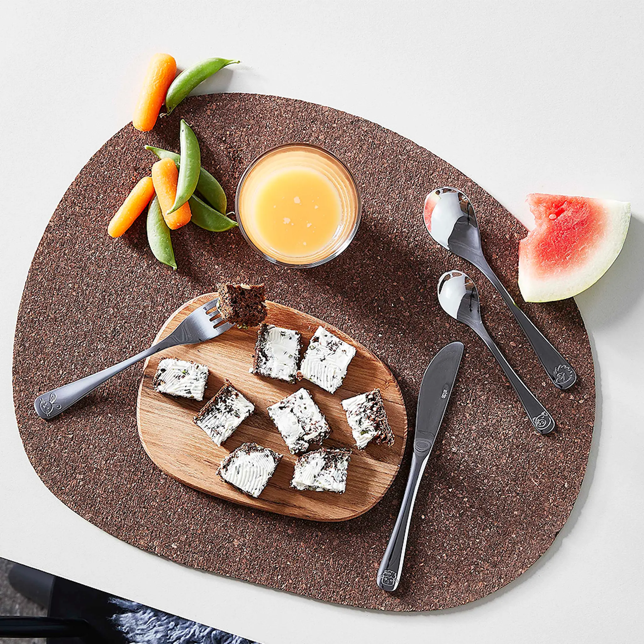 Aida Lasten aterimet 4 osaa Hopea