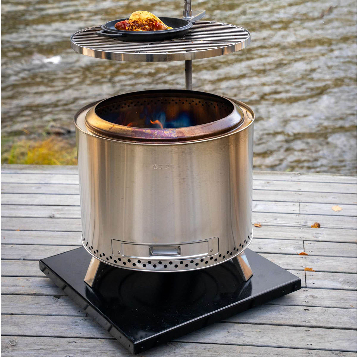 Espegard Monitasoteline tulisijaan