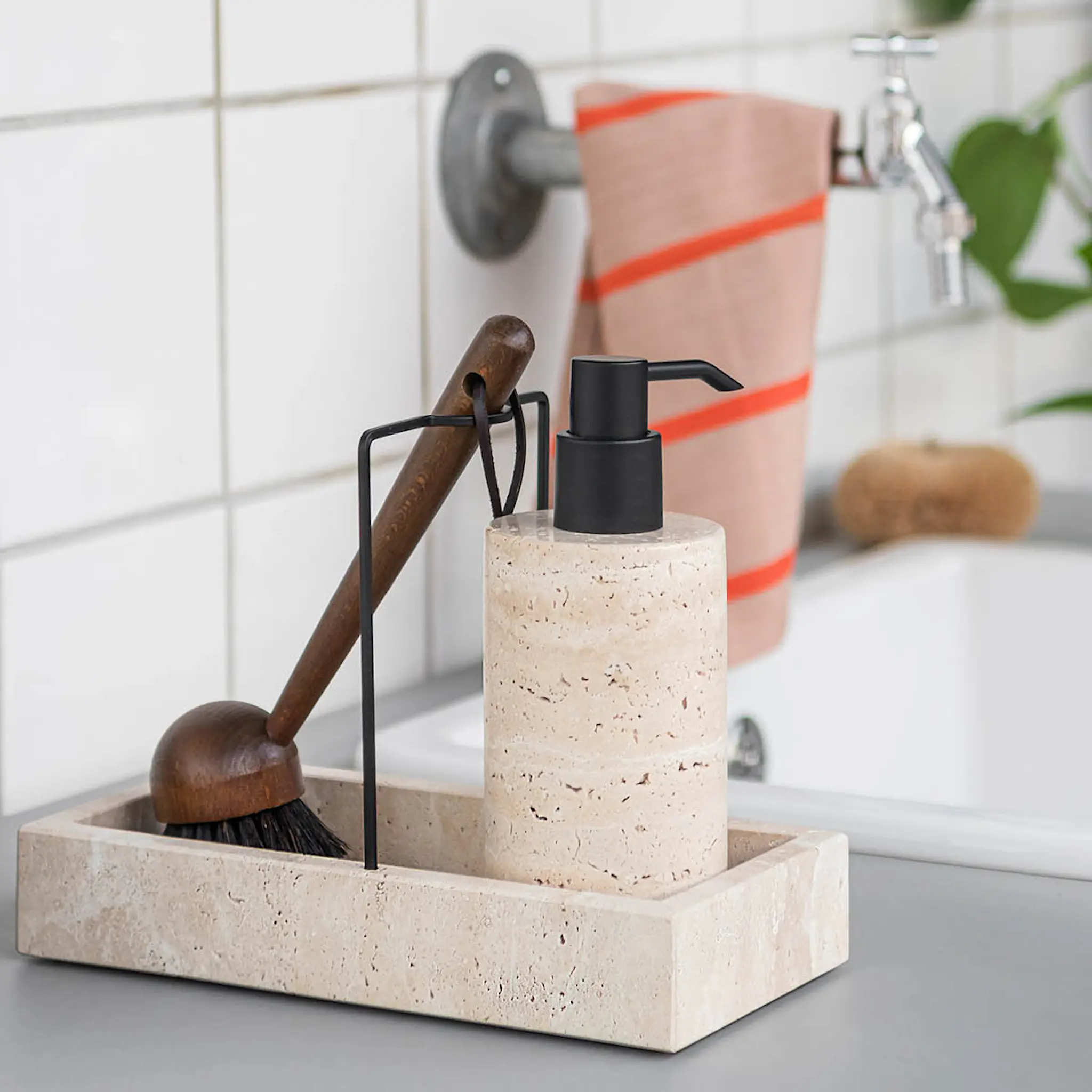 Mette Ditmer Travertine organiserer for oppvaskredskaper 24x12 cm lin