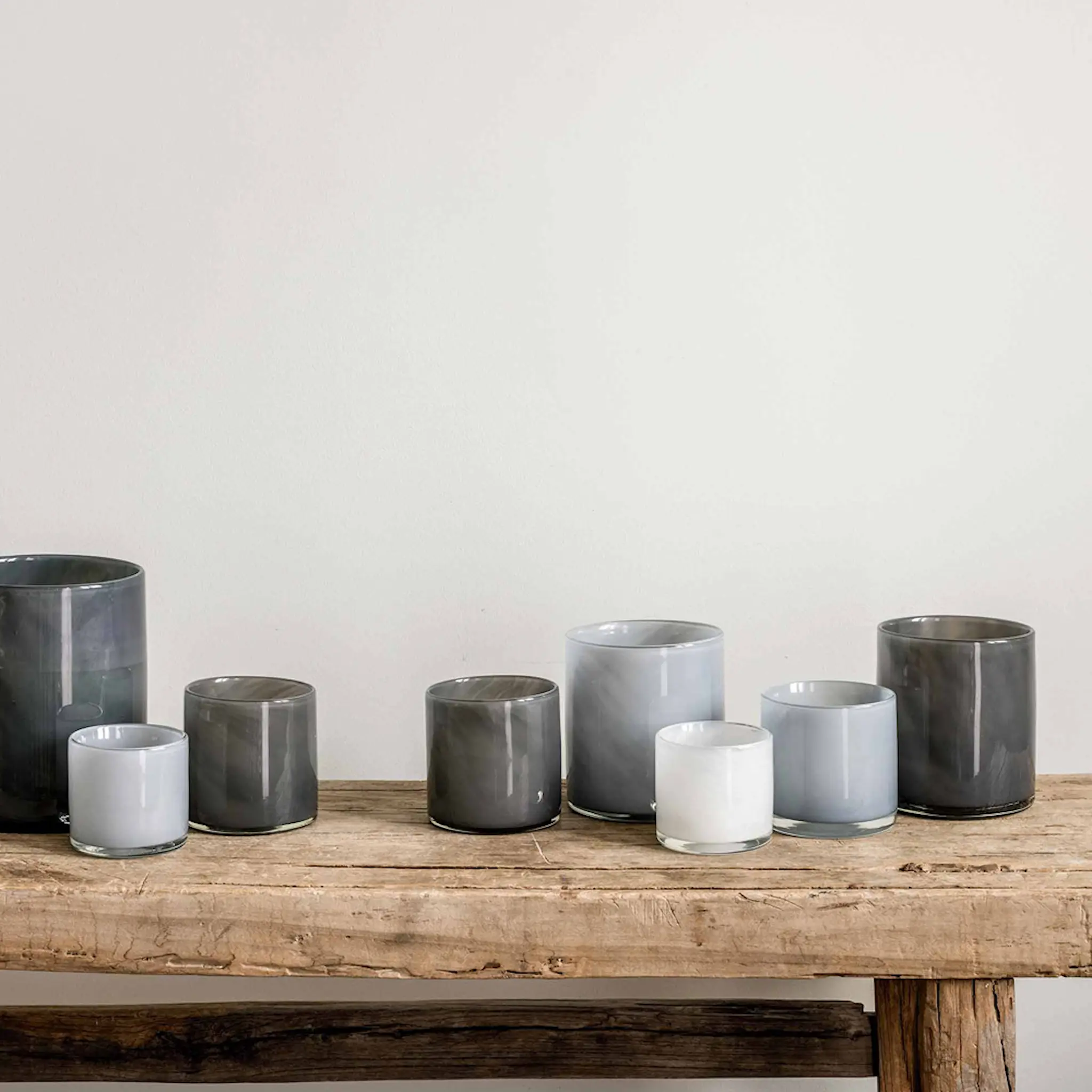 Tell Me More Lyric lyslykt 8x8 cm dark grey hover