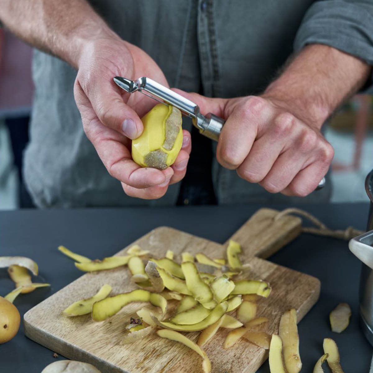 Zwilling Pro Redskap skreller m/rørlig blad 21 cm