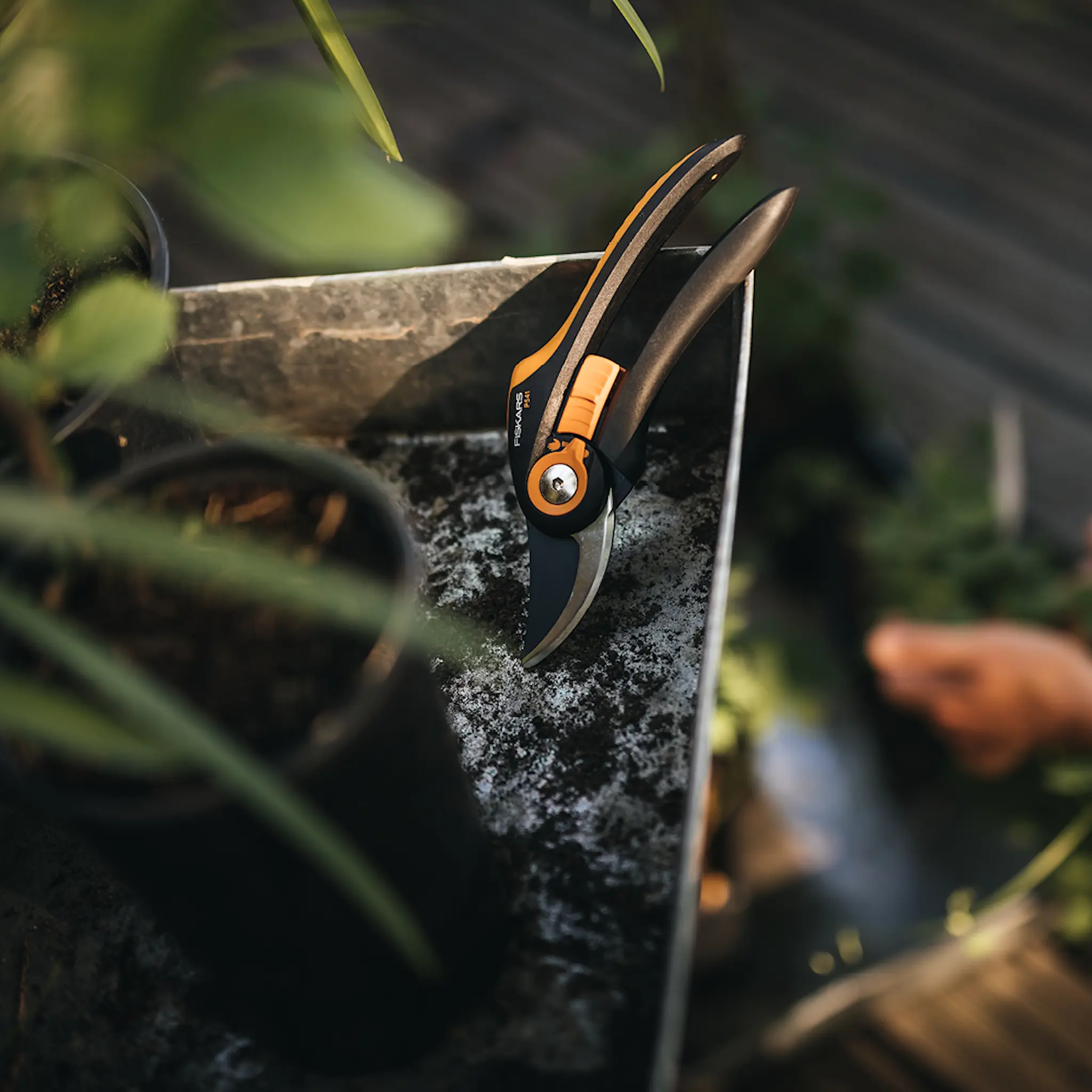 Fiskars Plus™ sekatör P541 21 cm svart/orange