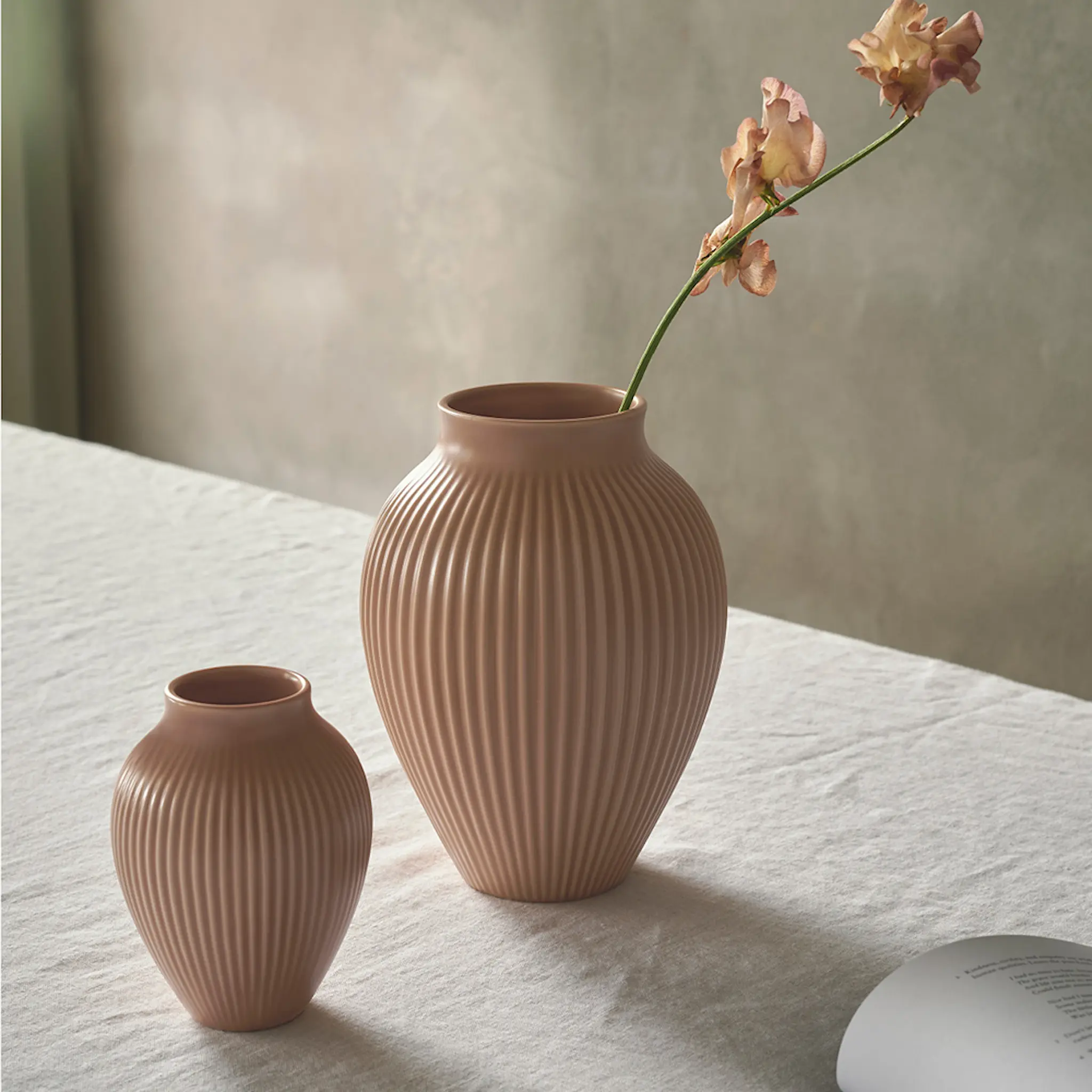 Knabstrup Keramik Ripple vas 12,5 cm matt dusty rose