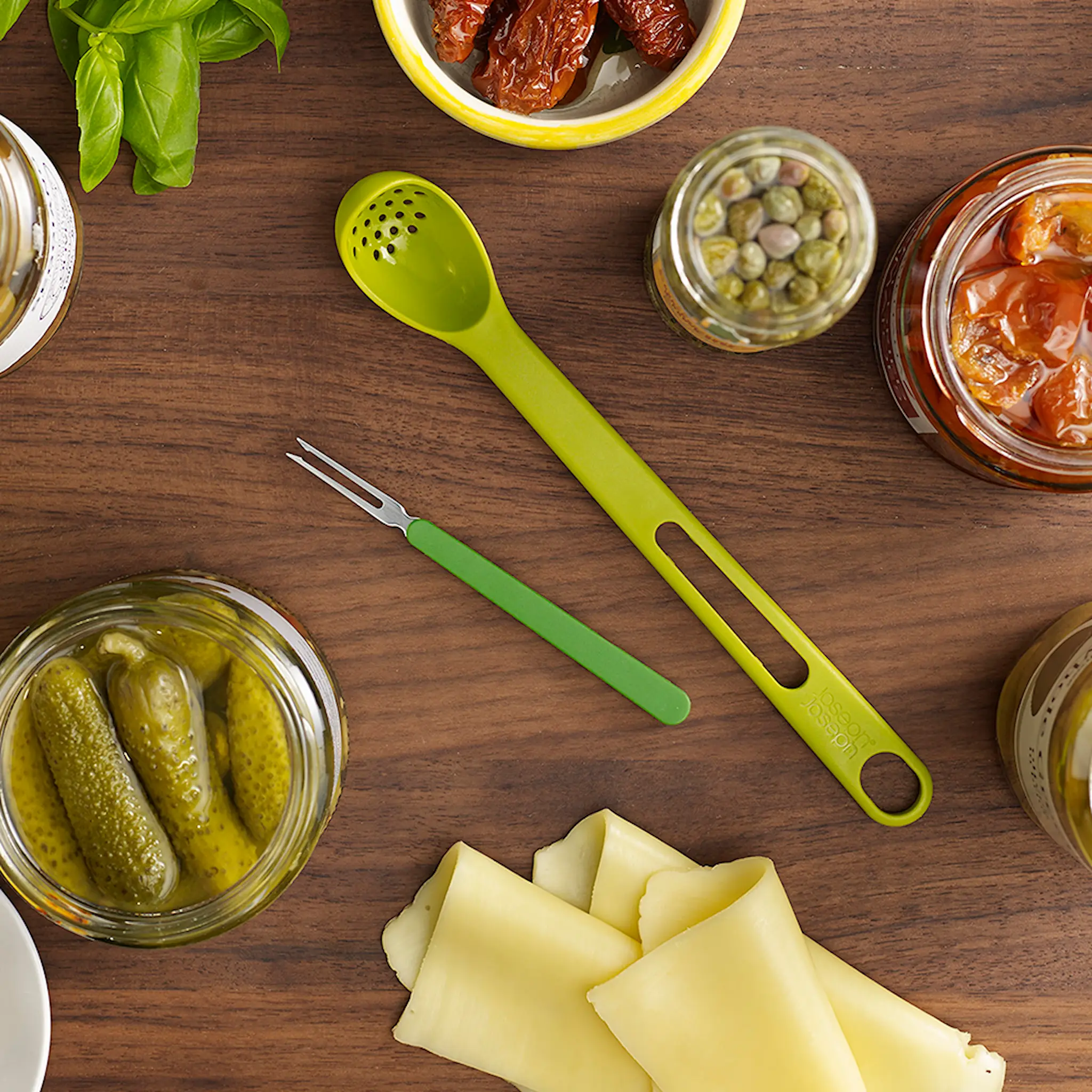 Joseph Joseph Scoop&pick skje m/sil grønn