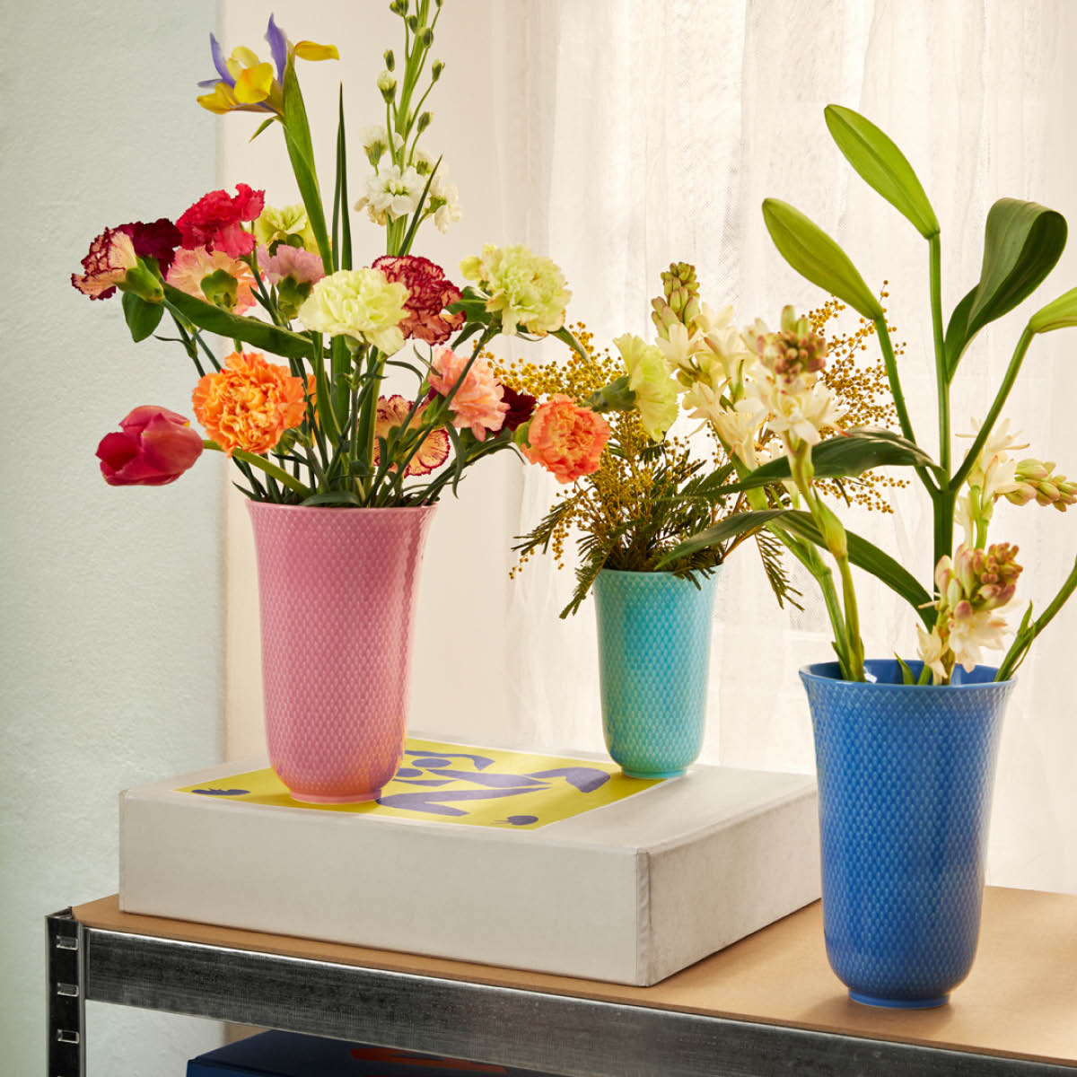 Lyngby Porcelæn Rhombe Color vase 20 cm porselen rosa