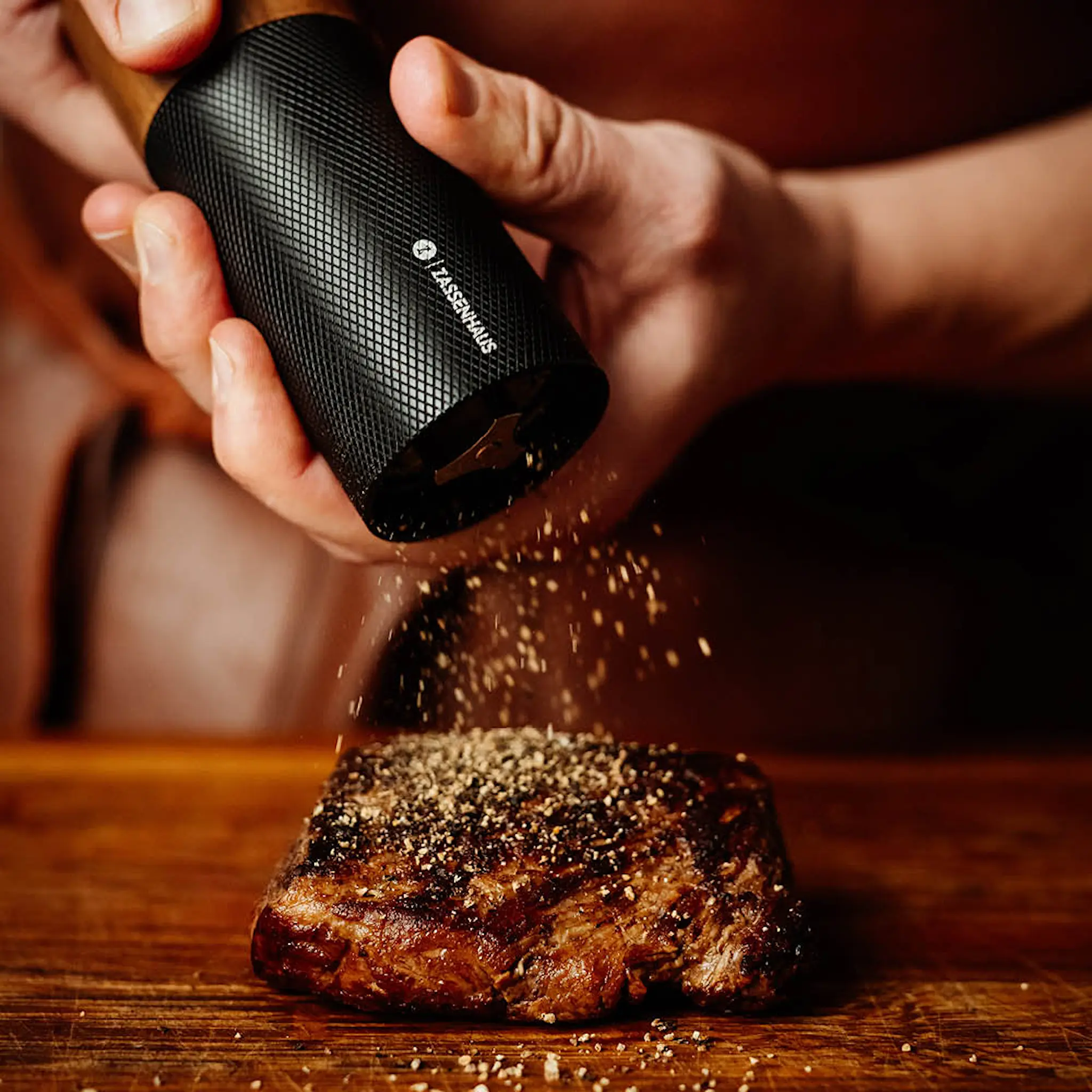 Zassenhaus Performer Pippurimylly 13 cm Pähkinäpuu/Musta