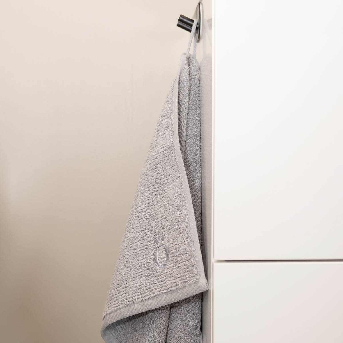 Sögne Home Wellbeing by Sögne handduk 50x70 cm ljusgrå