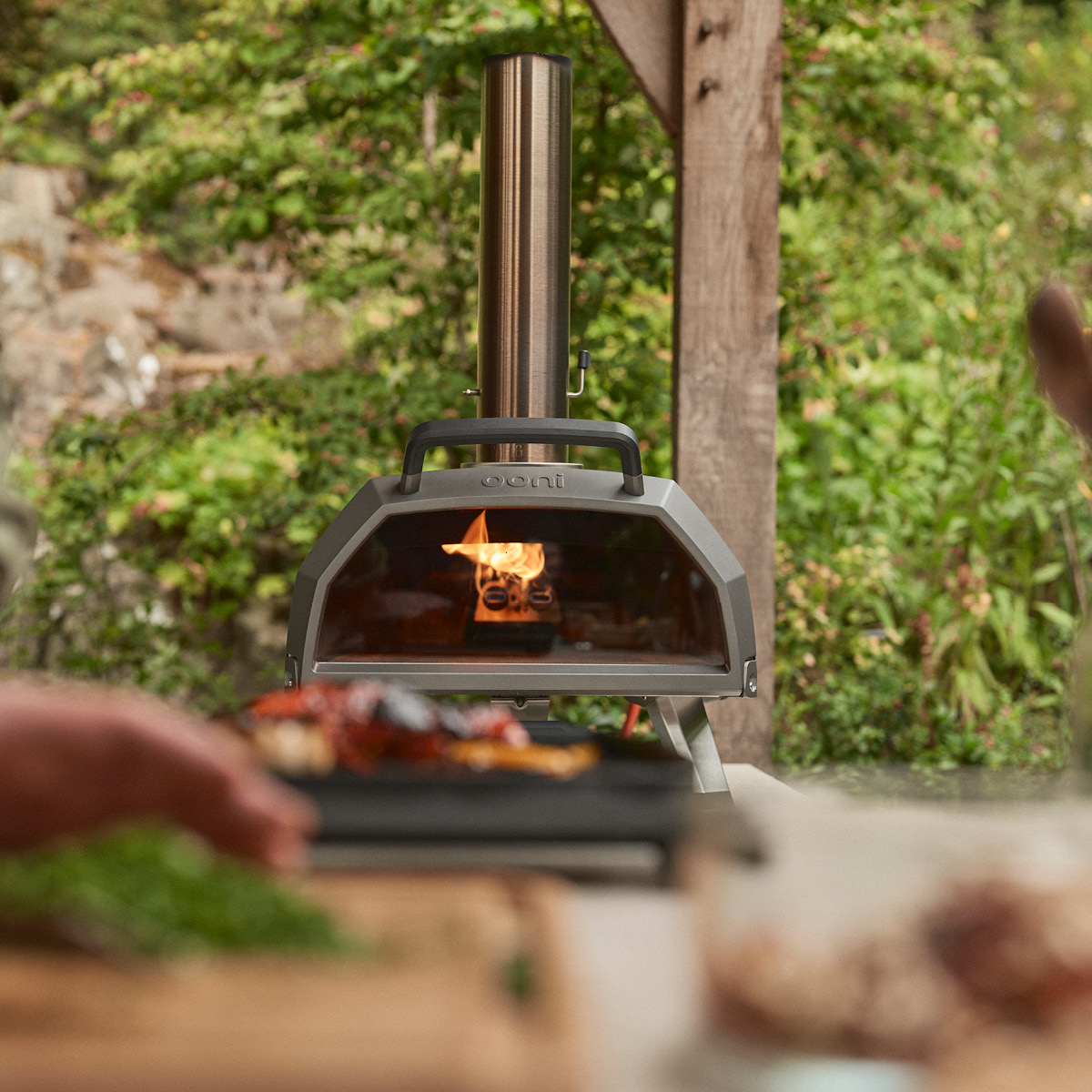 Ooni Karu 2 Pro pizzaovn vedfyrt/gass 16" svart