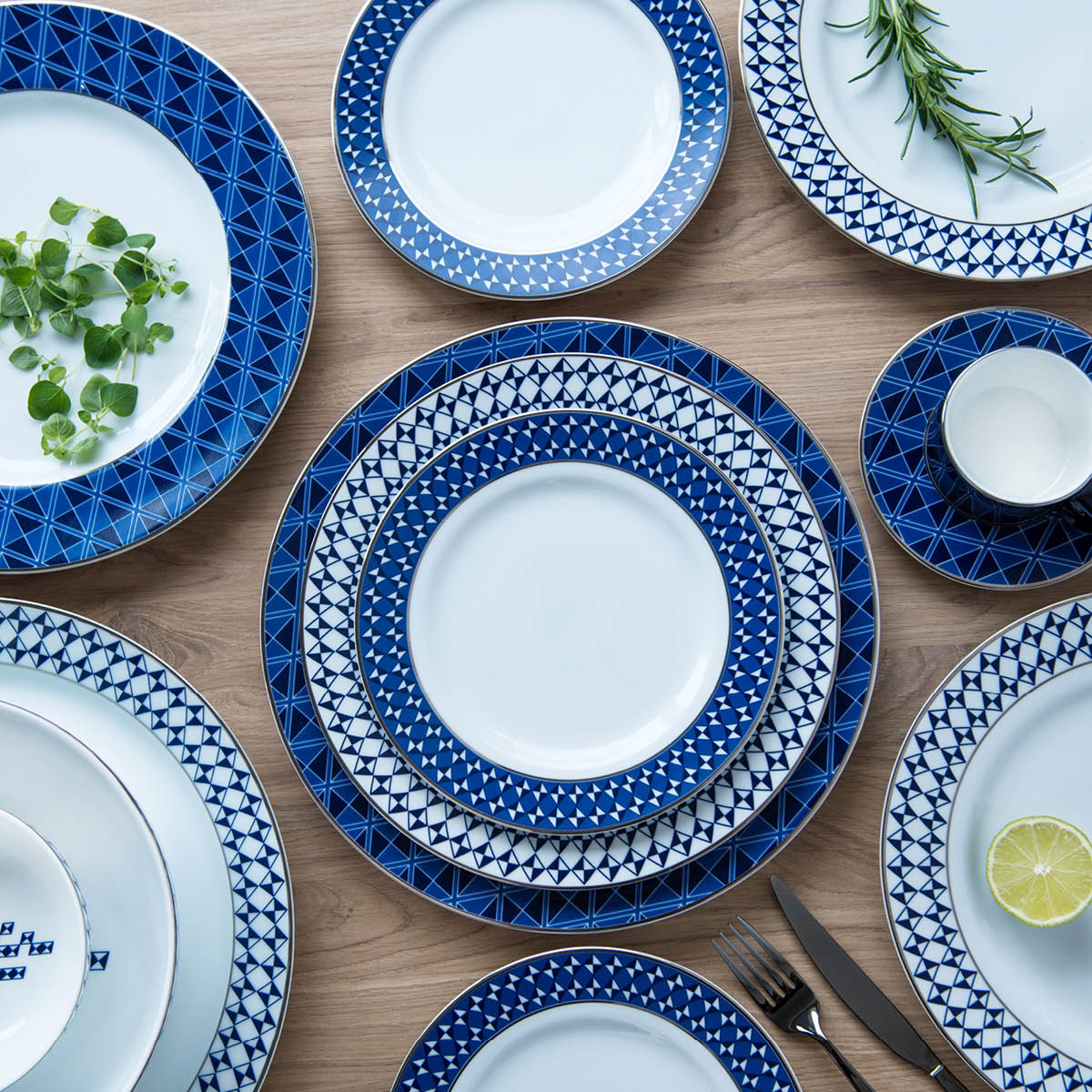 Magnor Tokyo Origami Tallrik 32 cm Vit/Blå