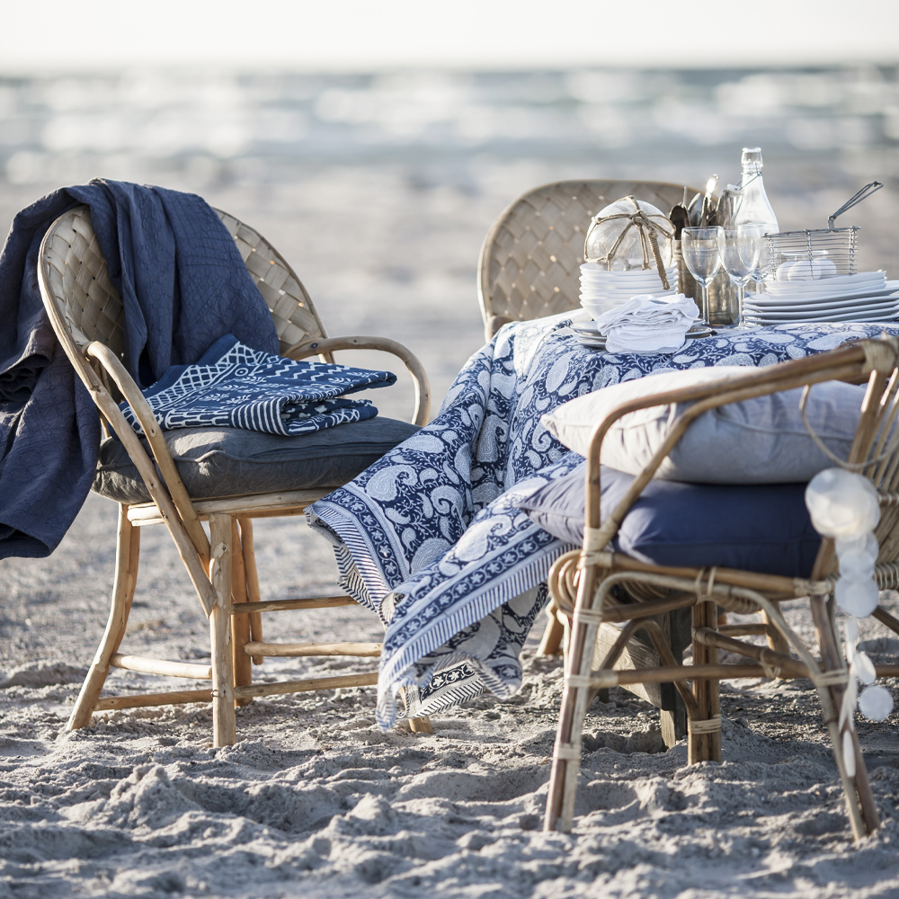 Chamois Big Paisley Pöytäliina 150x230 cm Navy Blue