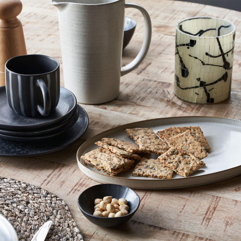 House Doctor Pion serveringsfat 31 cm grå/hvit