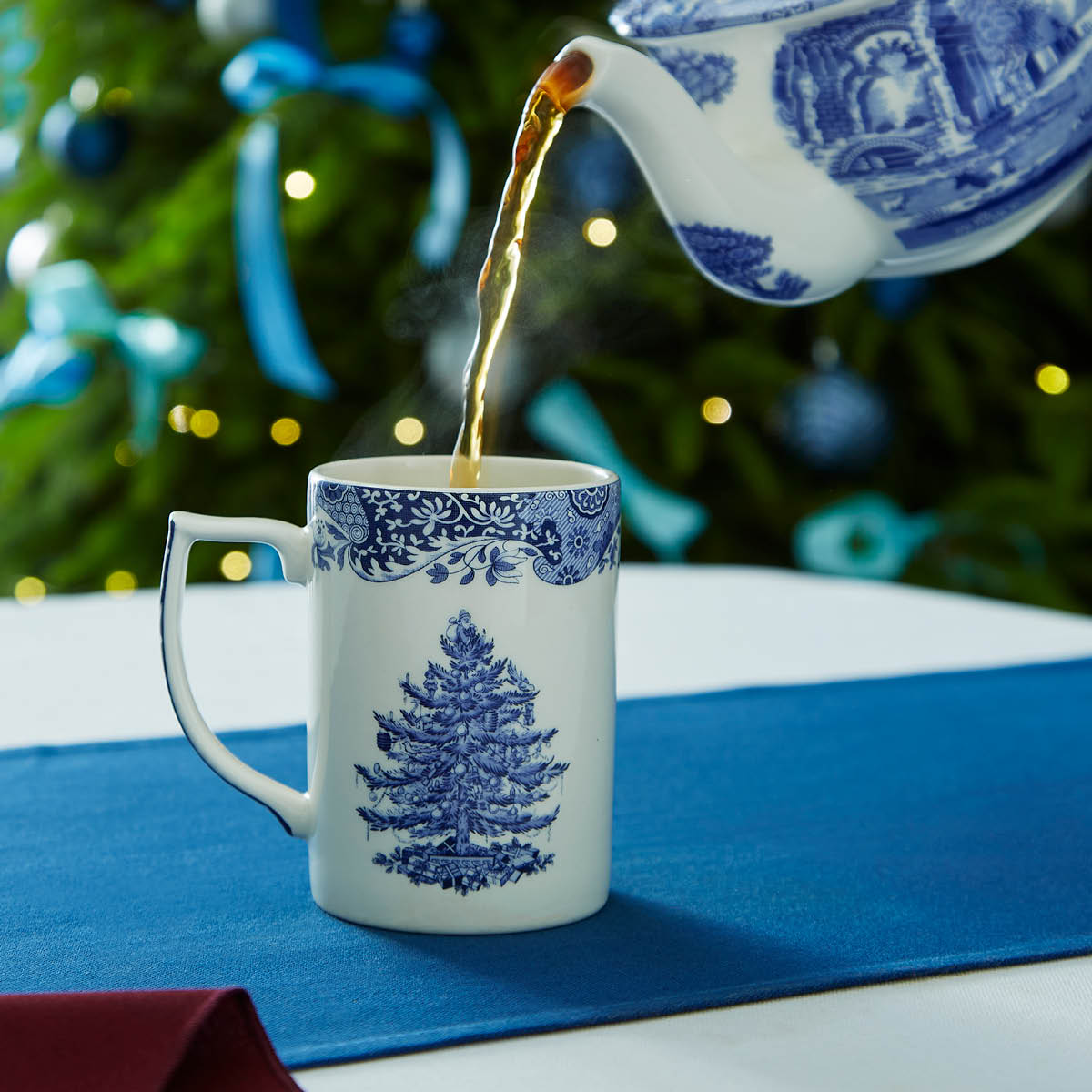 Spode Blue Italian Christmas Tree mugg 34 cl blå/vit