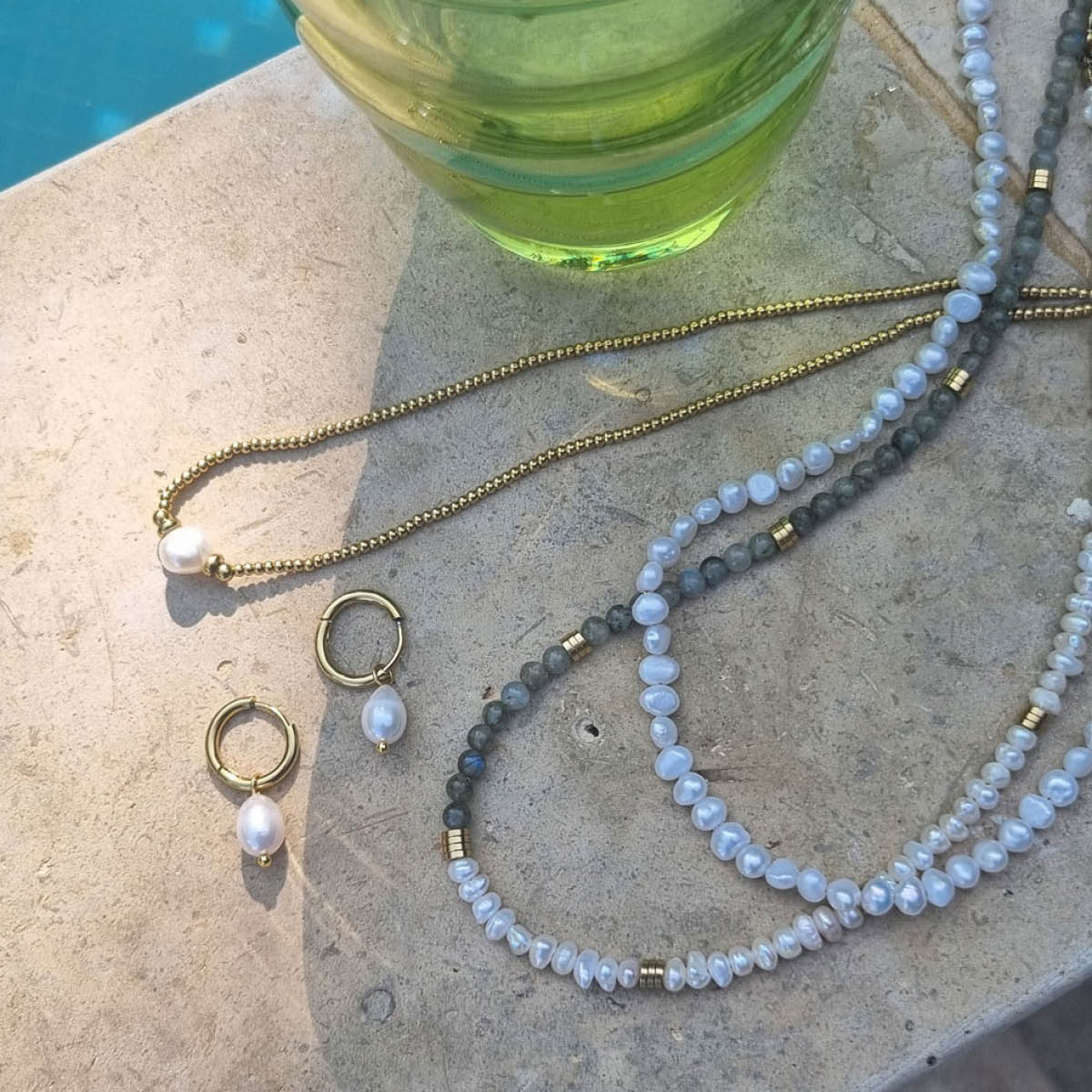 A&C Oslo AS Steel - Freshwater Pearls øreringer med ferskvannsperle gull