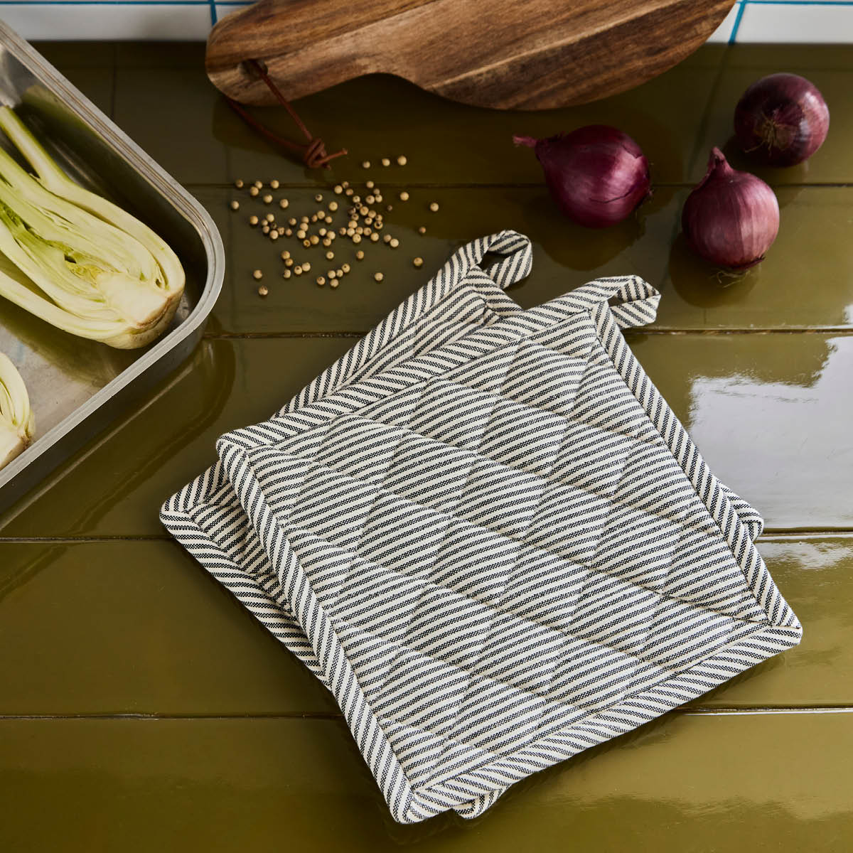 House Doctor Chef gryteklut 22,5x22,5 cm 2 stk mørkegrå