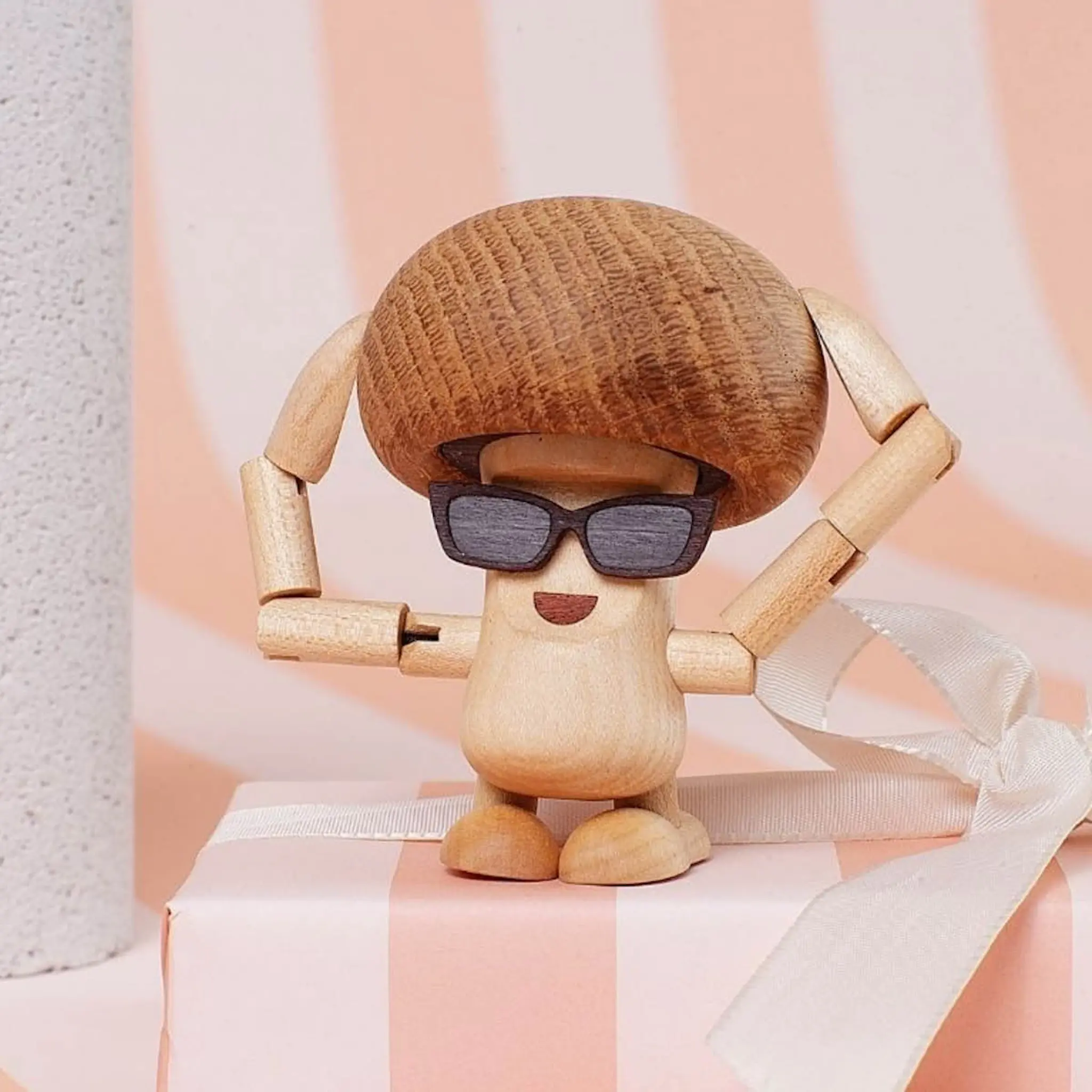 Spring Copenhagen Woodies Marvin Mushroom träddekoration 8,5 cm lönn