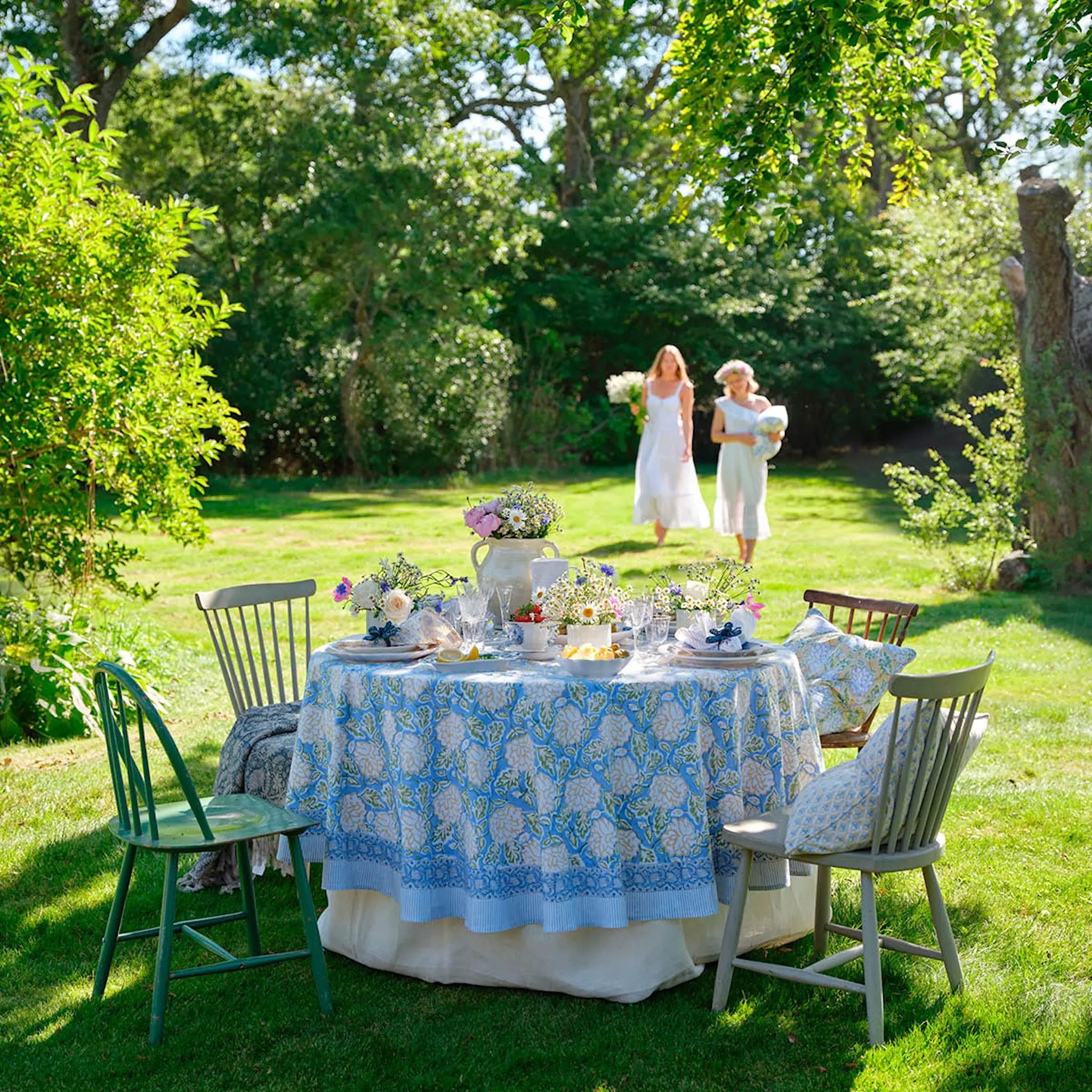 Chamois Dahila duk Ø220 cm blå/gul