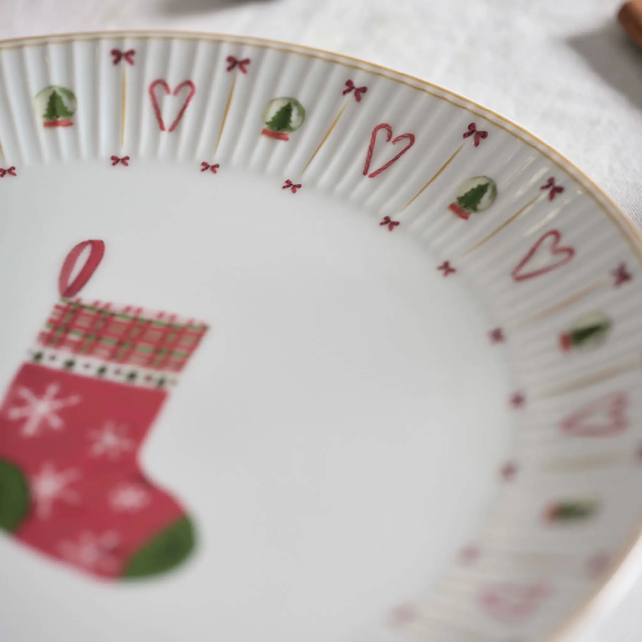 Aida Occasions Cozy Christmas aamiaislautanen 22 cm valkoinen