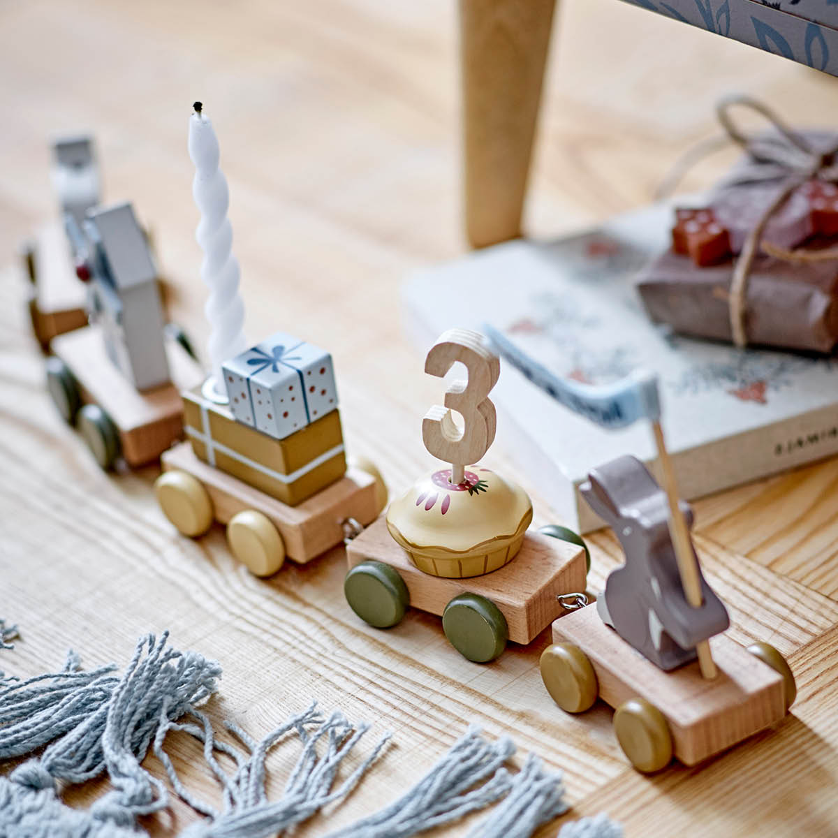 Bloomingville MINI Alfi bursdagstog 39 cm høst