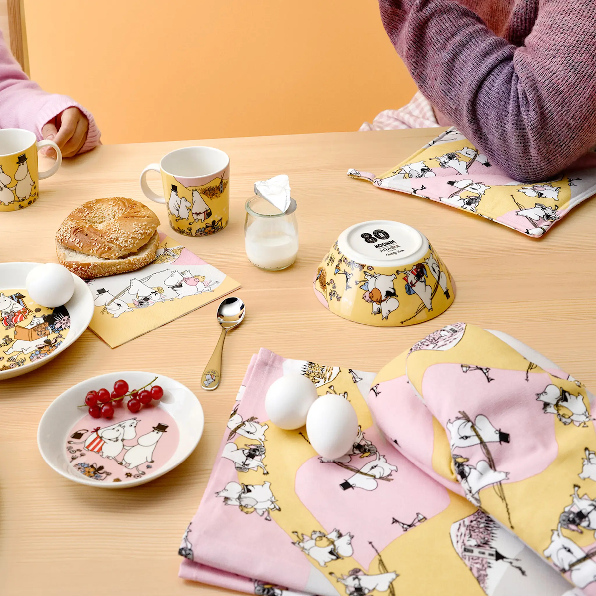 Moomin Arabia Muumi Patakinnas 15x34 cm Perheen parissa