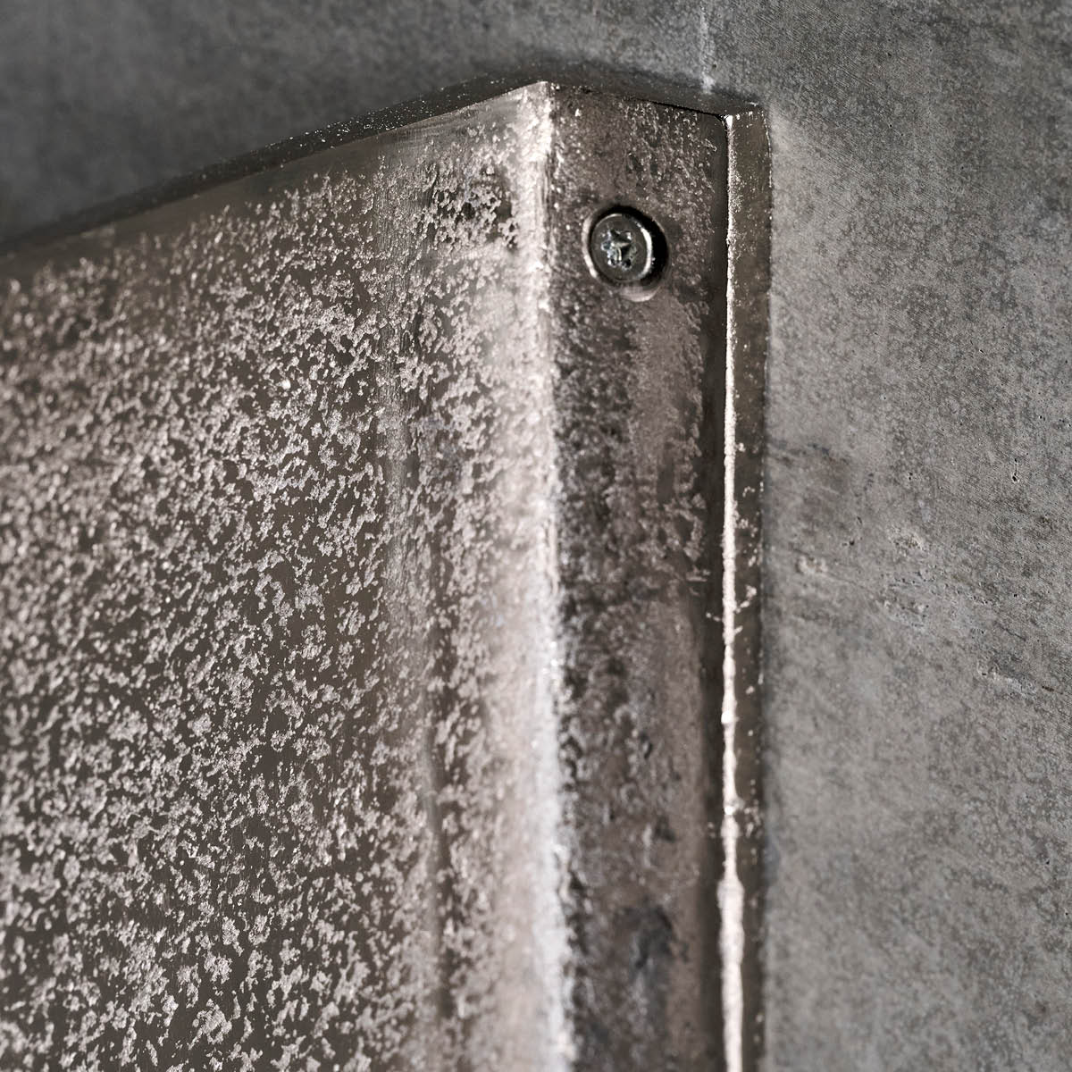 House Doctor Vegghylle Boxie i aluminium 50x18x50 cm sølvfarget finish