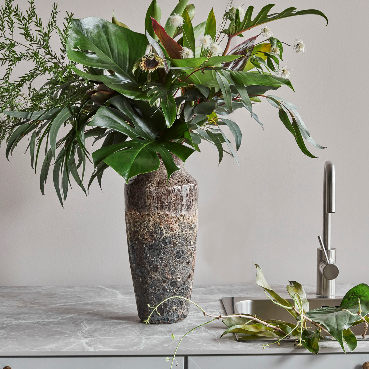 House Doctor Maya vas 40 cm antikbrun