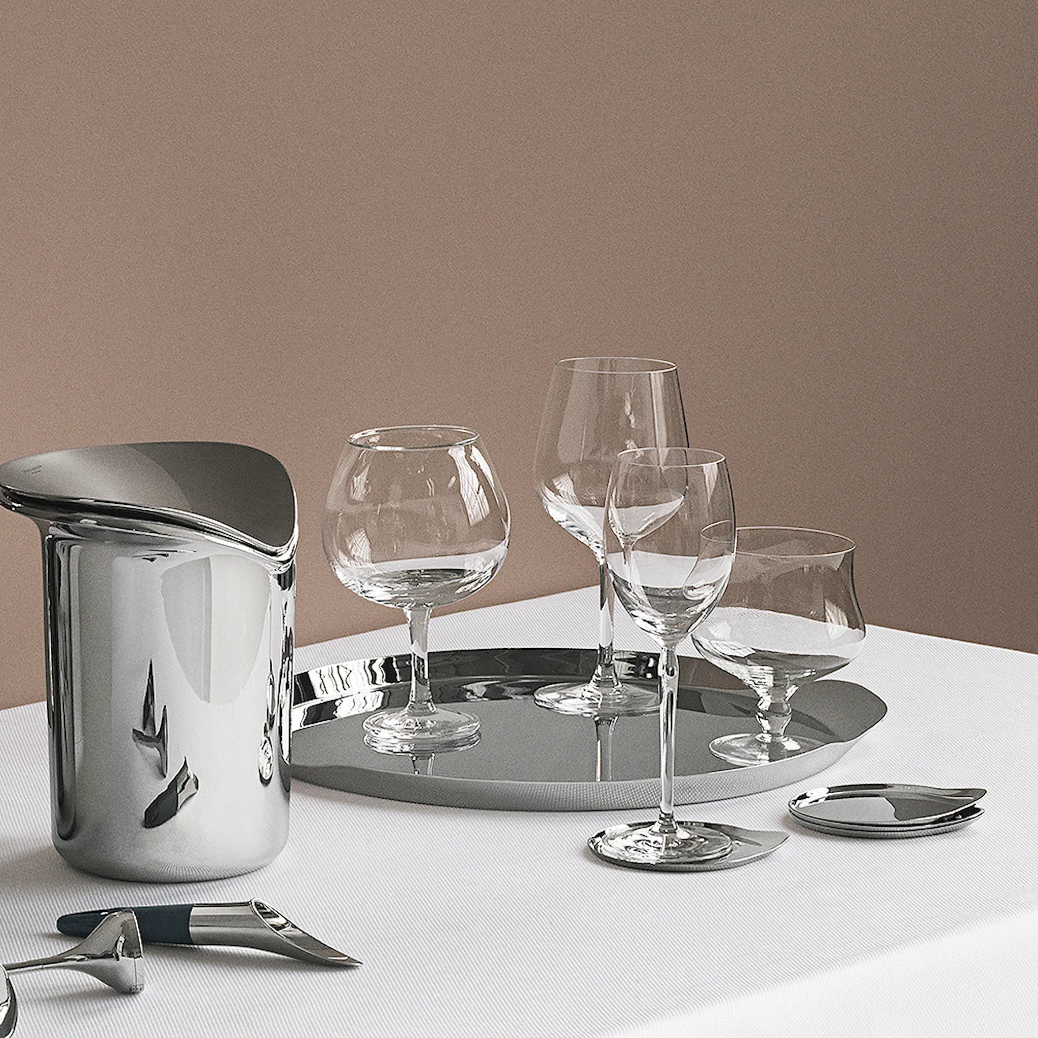 Georg Jensen Wine Tarjotin 39,5 cm