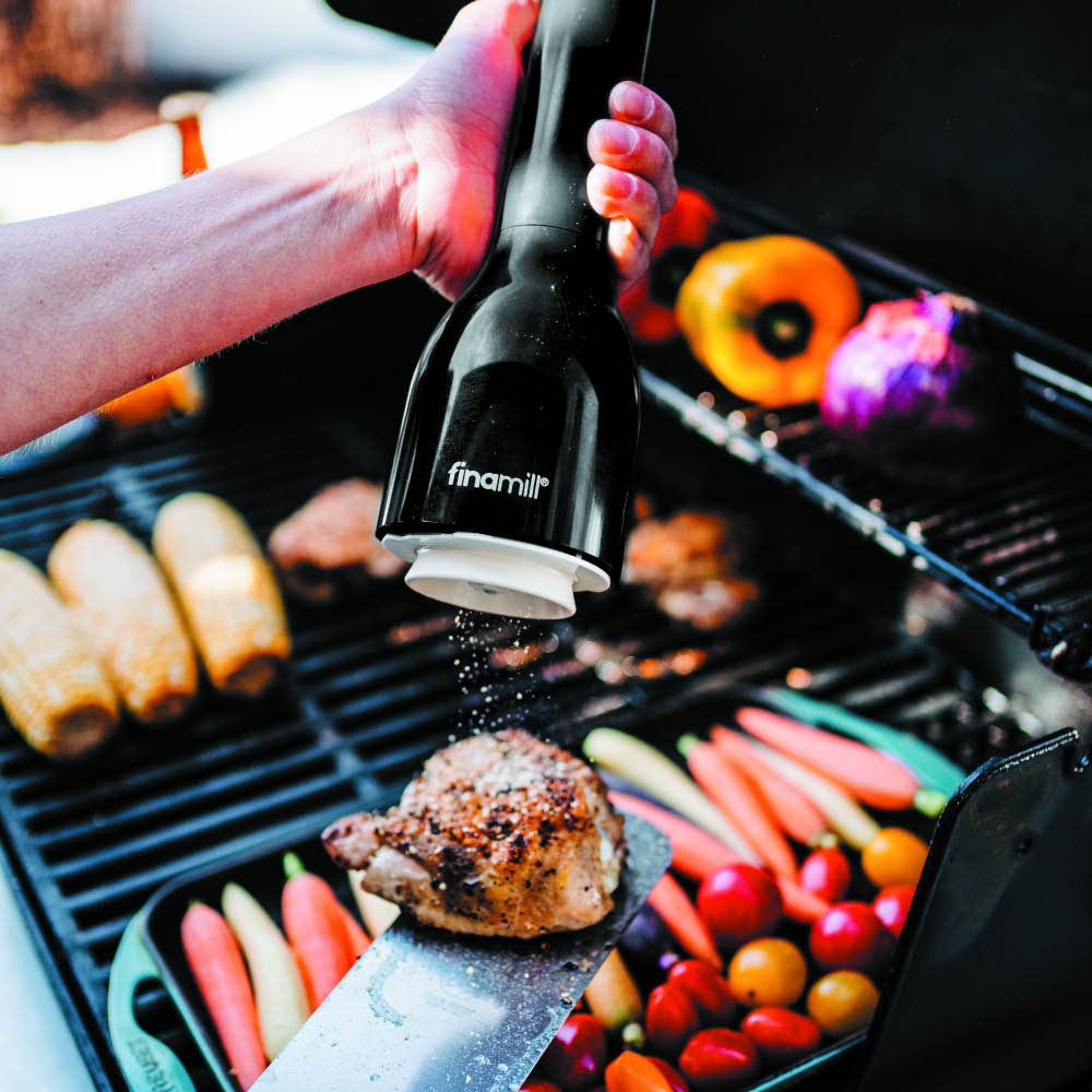 FinaMill Paristokäyttöinen Maustemylly 22,7 cm Midnight Black