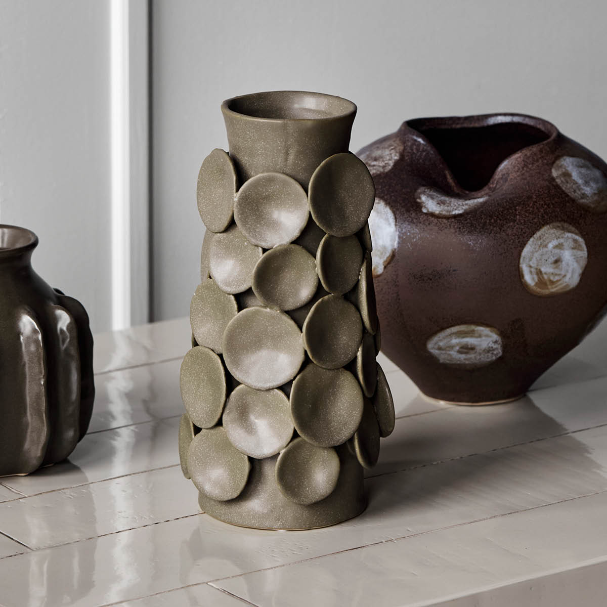 House Doctor Dot vas 26,5 cm khaki