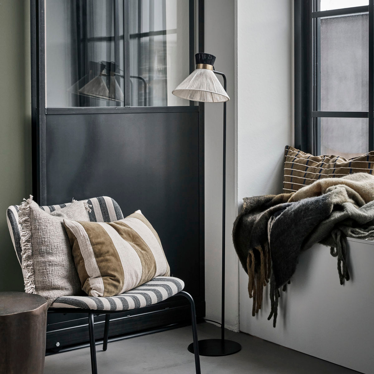 House Doctor Cord golvlampa 132 cm svart