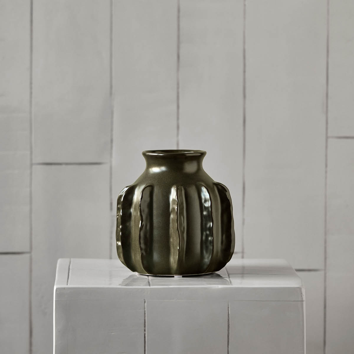 House Doctor Cactus vas 15 cm mörkgrön