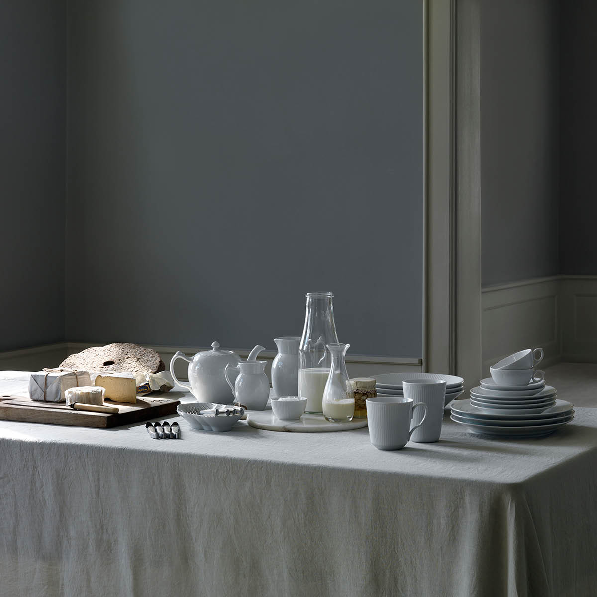 Royal Copenhagen Hvit Riflet kanne 1,7L