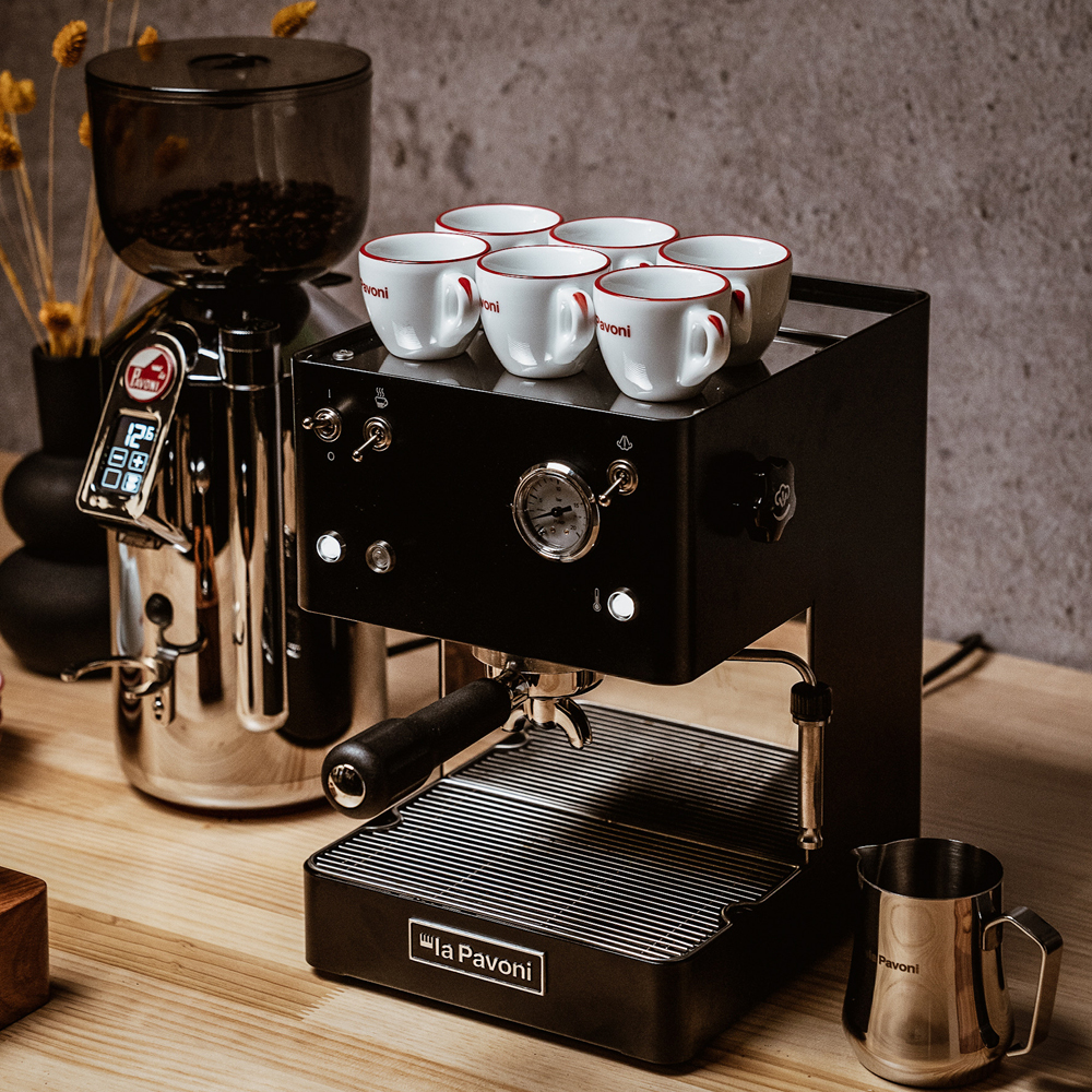 La Pavoni Casabar Nera Manuaalinen Espressokeitin Musta