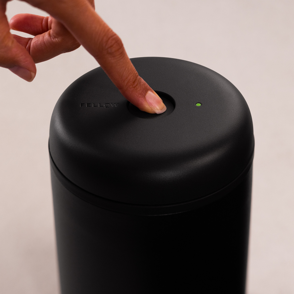 Fellow Atmos elektrisk vakuumboks 0,7L svart