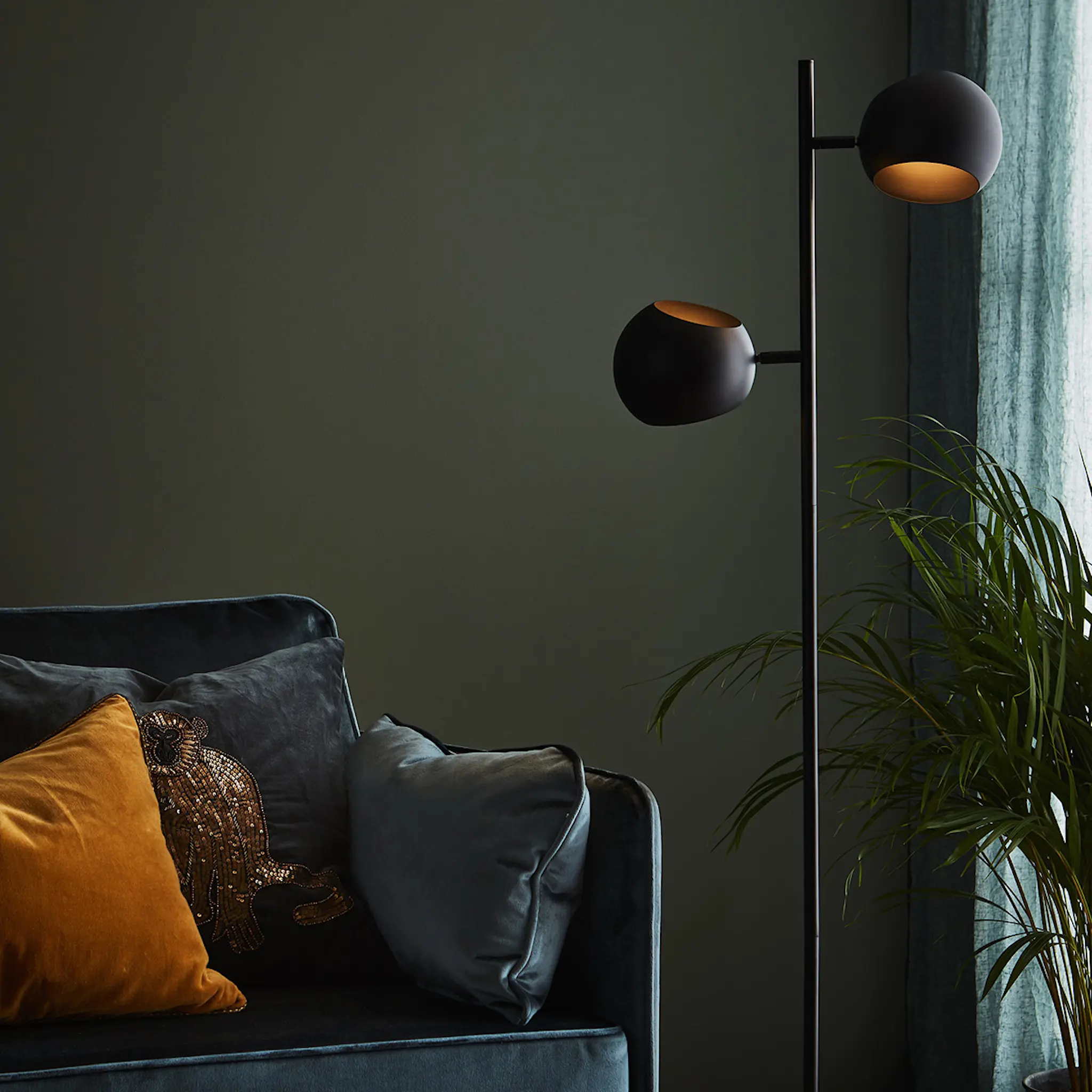 Markslöjd Edgar golvlampa 145 cm svart