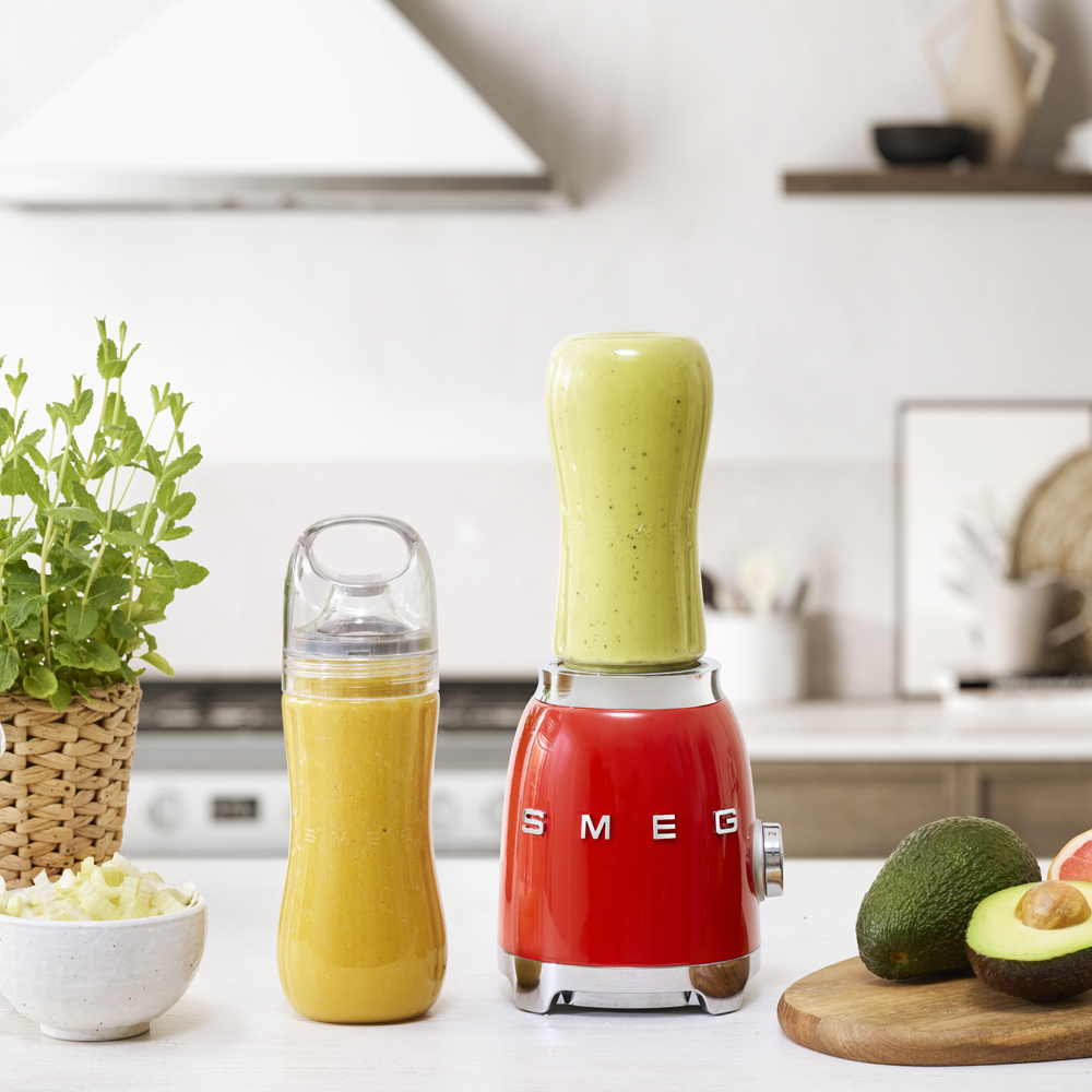 Smeg Smeg Sportblender PBF01 0,6 L Röd