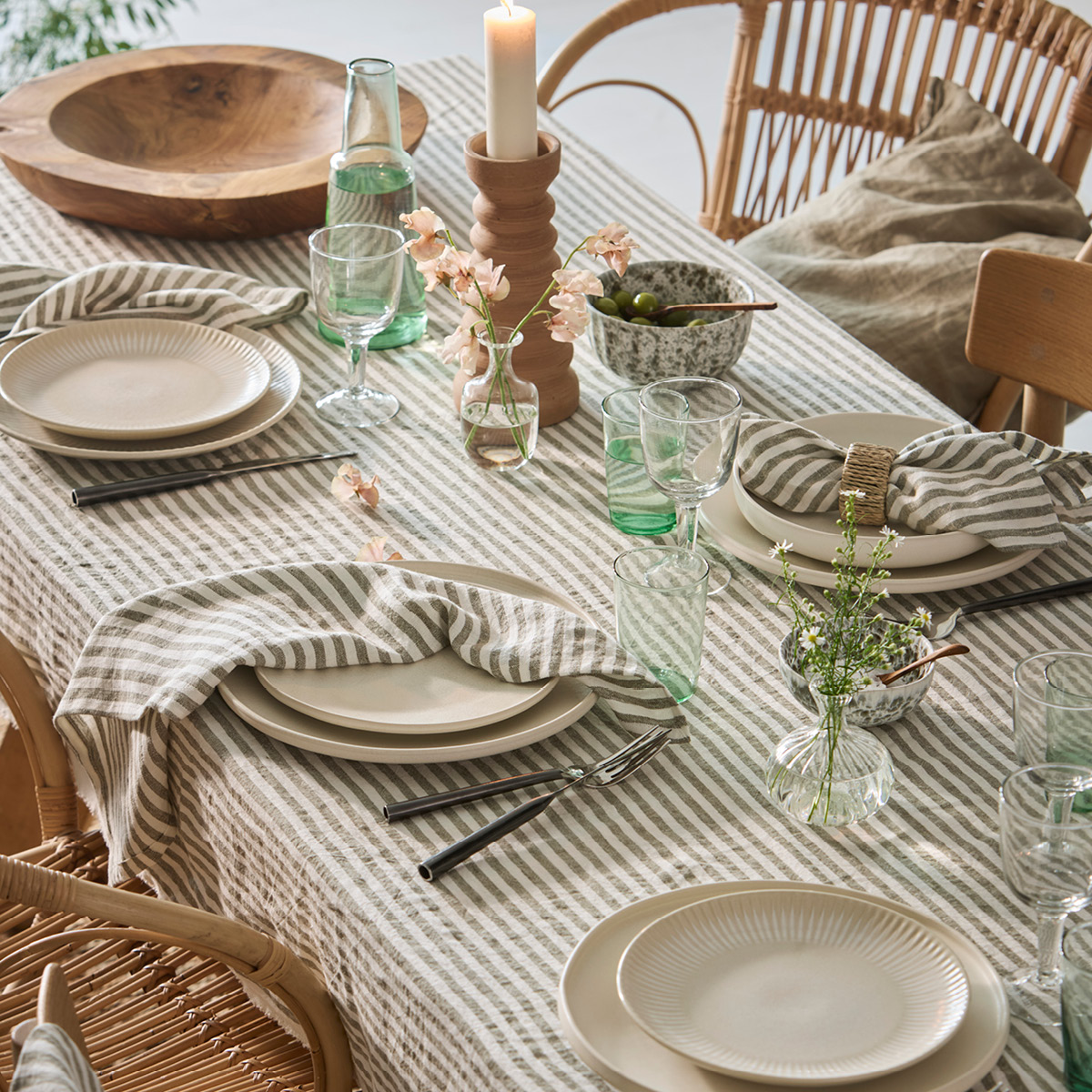 Tell Me More Leon duk 145x145 cm Seagrass