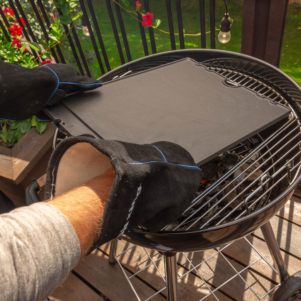 Broil King Kolgrill Crown Kettle Premium 57 cm svart