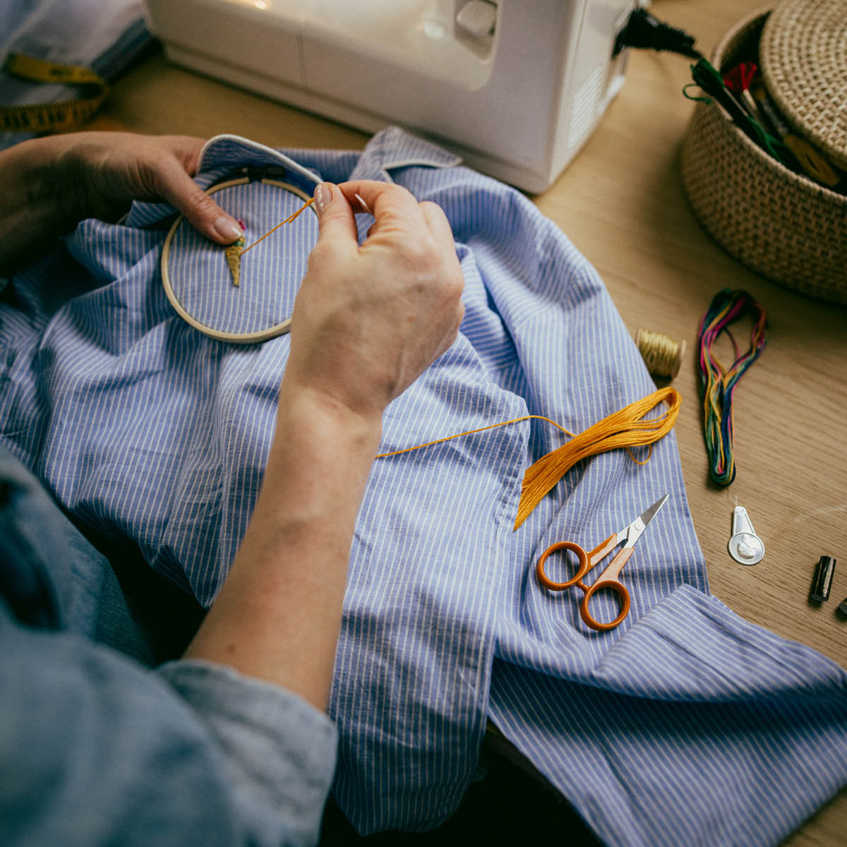 Fiskars Classic kirjontasakset 10 cm oranssi