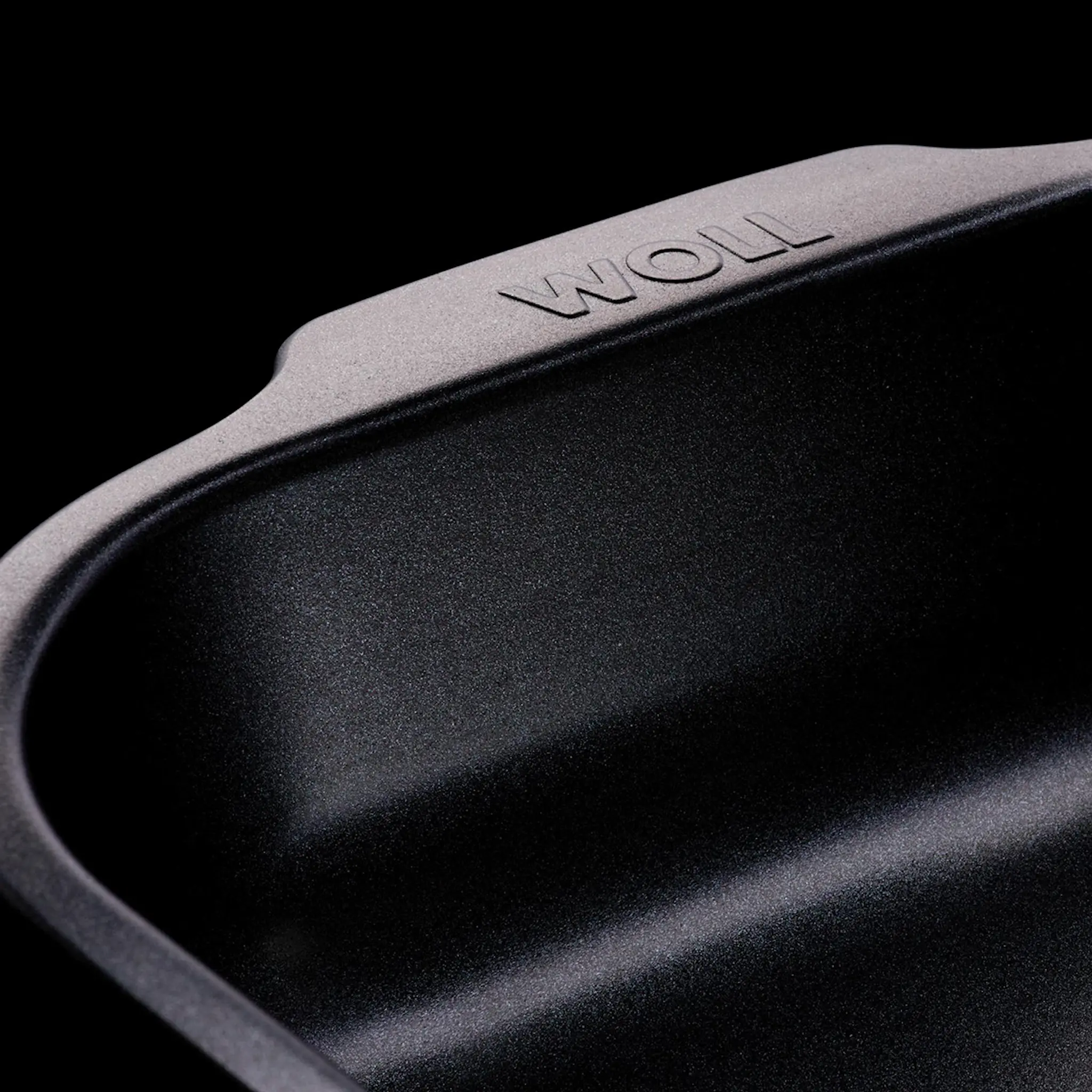 Woll Roast it Uunivuoka 1,6 L Musta