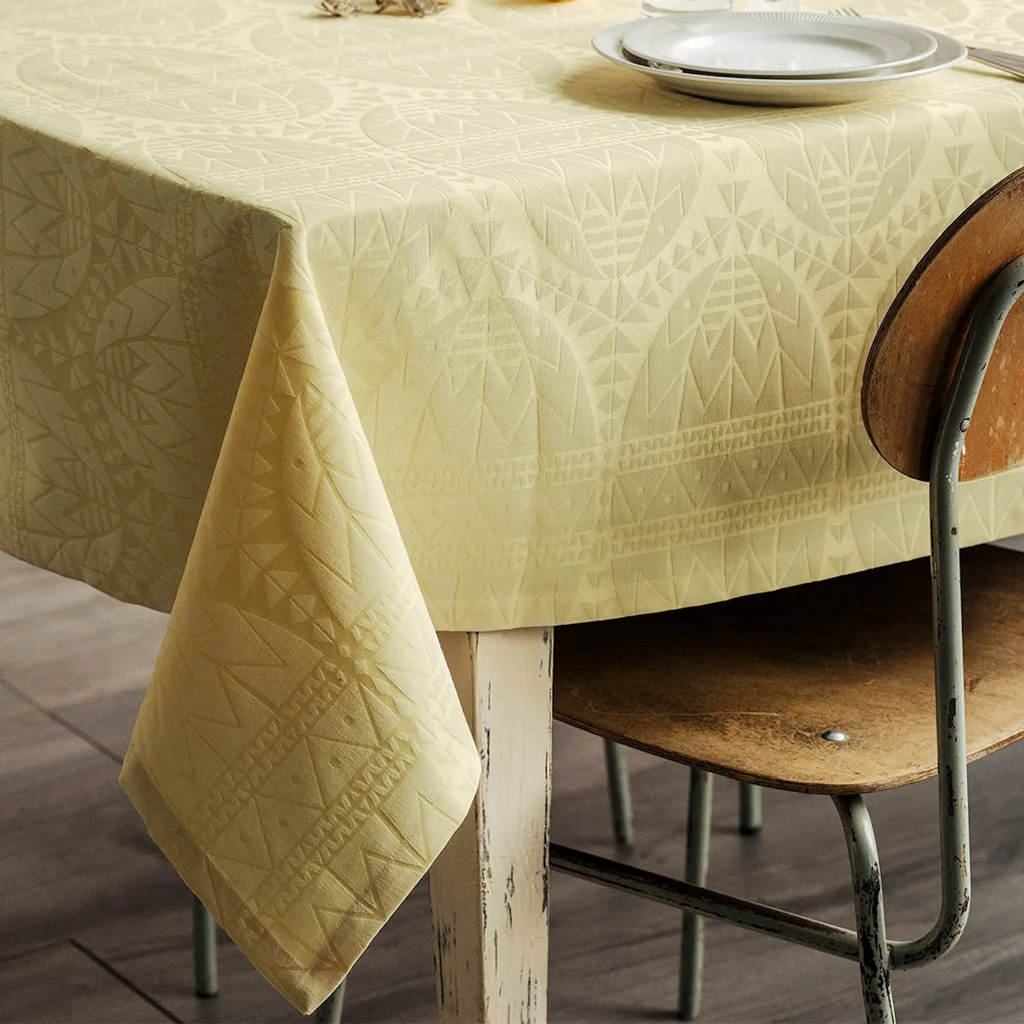 Juna Easter Damastduk 150x370 cm Gul