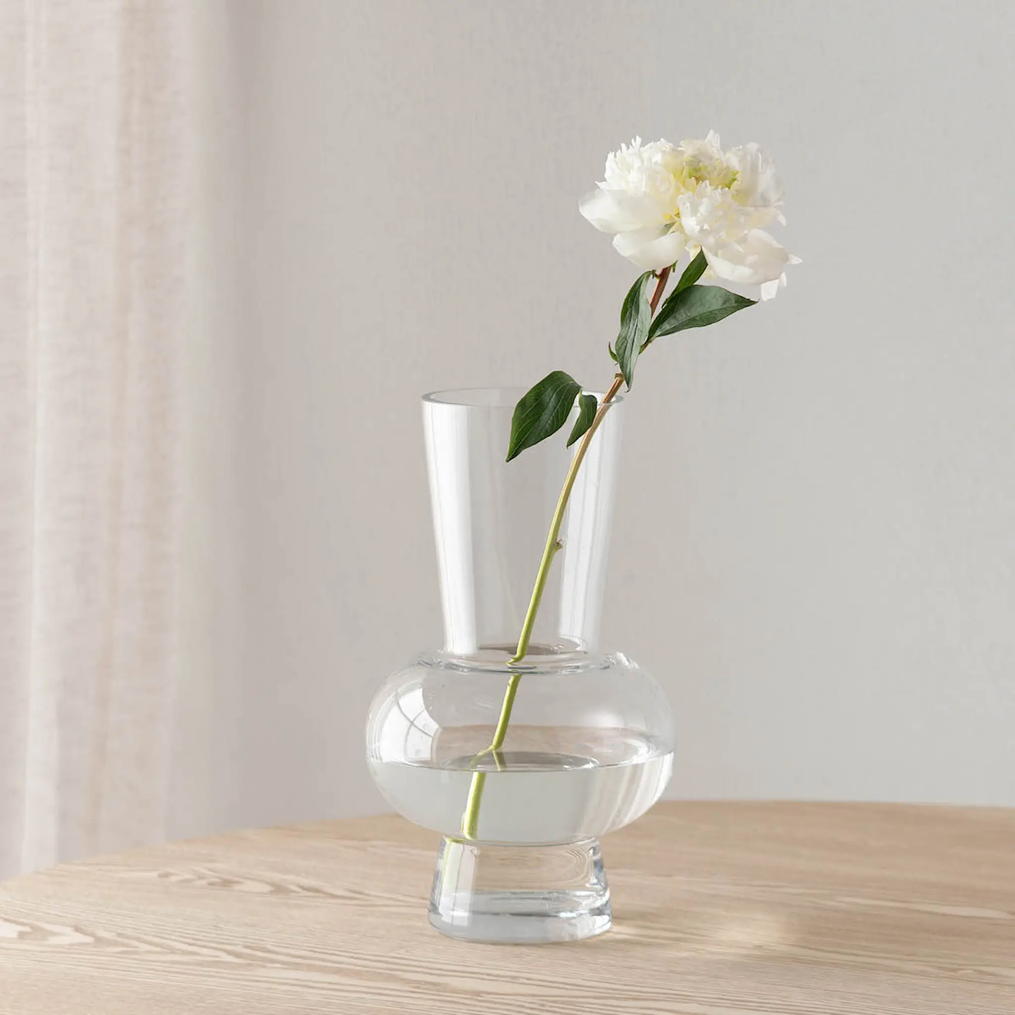 Fanni K Lilja Maljakko 33 cm Kirkas