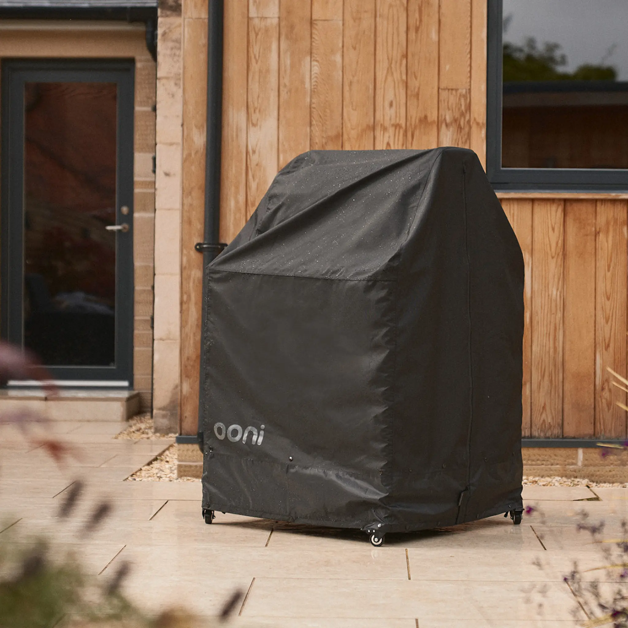 Ooni Beskyttelsestrekk til pizzaovn og bord stor svart hover