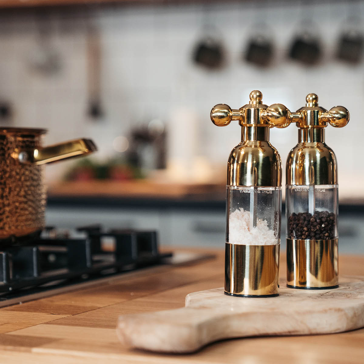 Vargen & Thor Axia salt- & pepperkvern 18 cm 2 stk gull