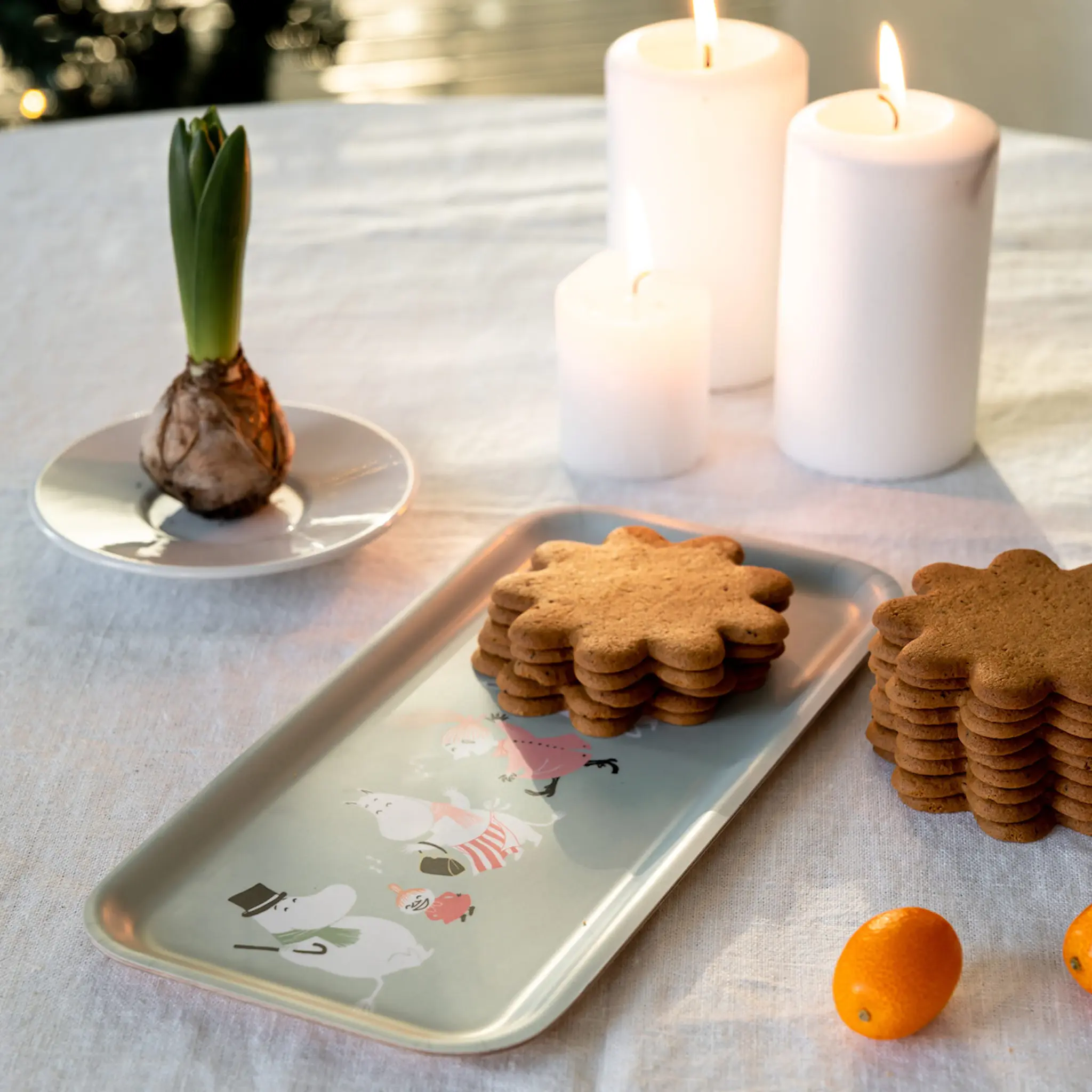 Muurla Mumin bricka 27x13 cm festlig stämning