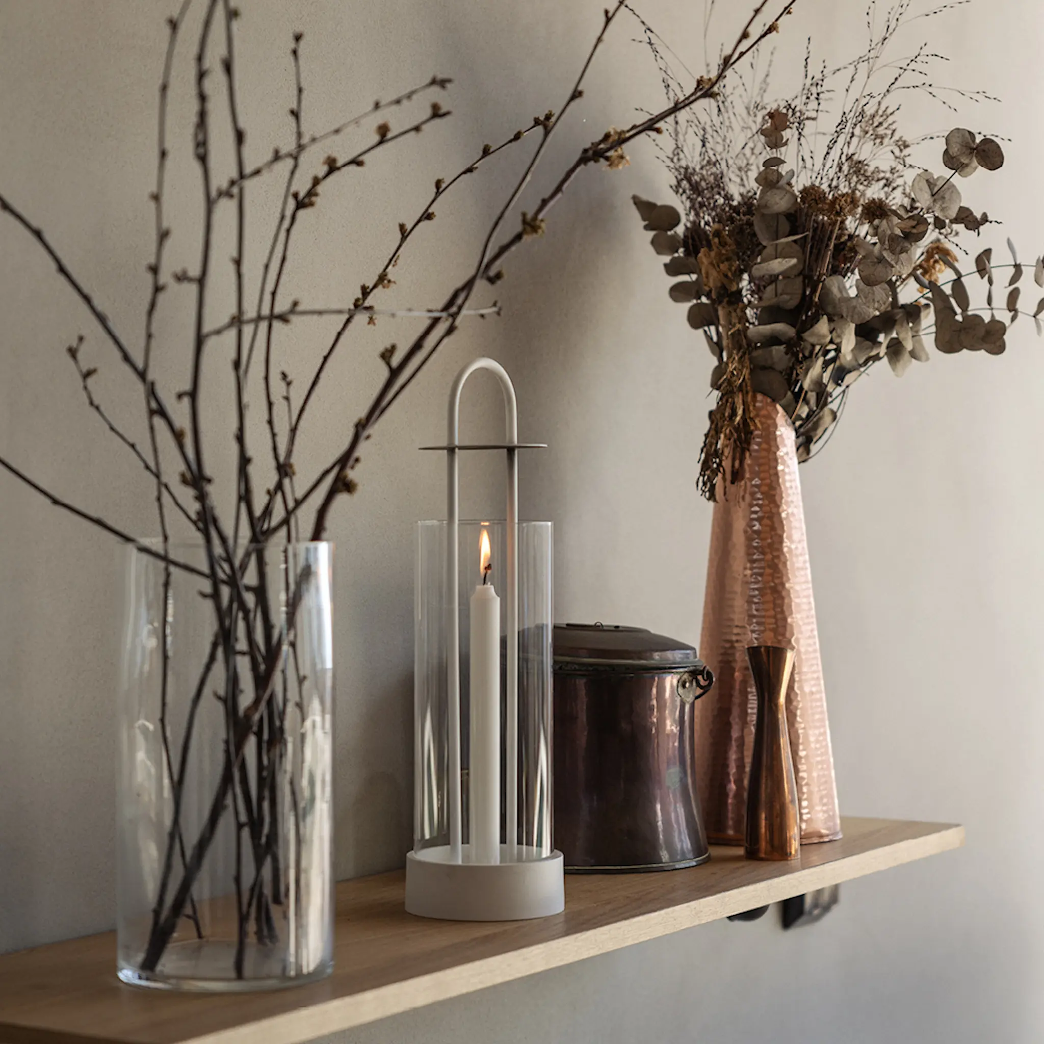 Design House Stockholm Lotus Myrskylyhty 44 cm Valkoinen