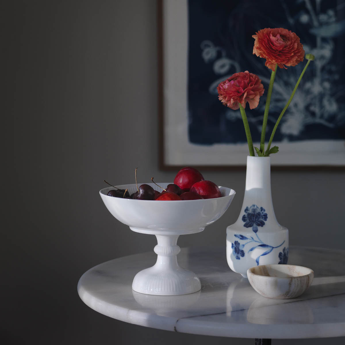 Royal Copenhagen White fluted skål på fot 15 cm