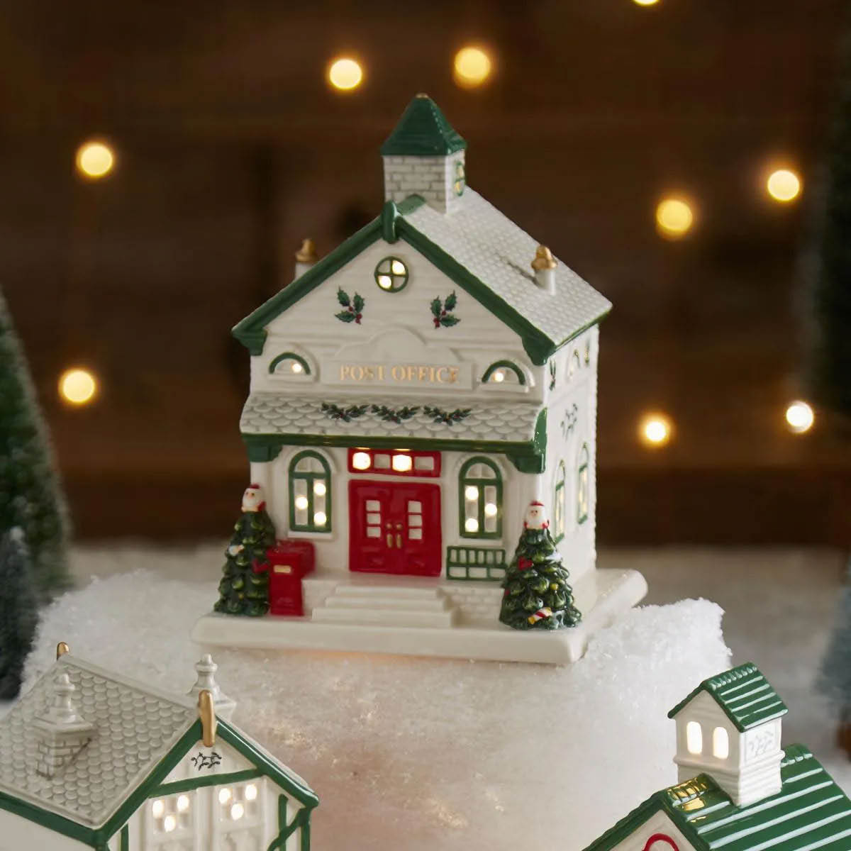 Spode Christmas Tree postkontor LED lykt 17x12,4x10,6 cm