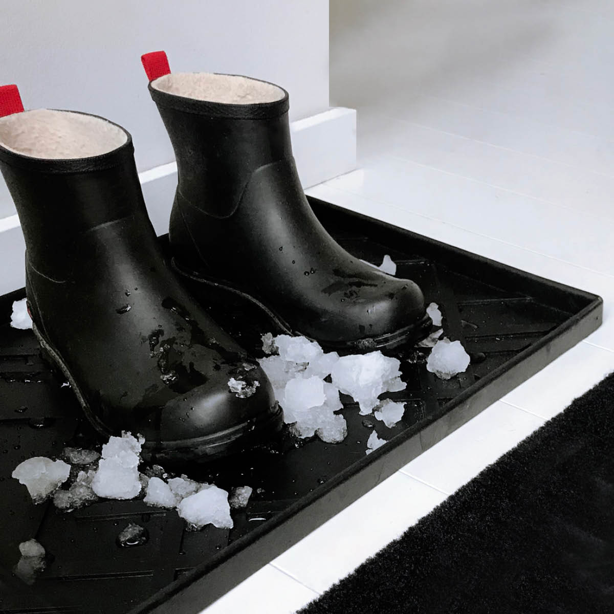 Tica Copenhagen Lines skobricka stor 88x38x3 cm svart