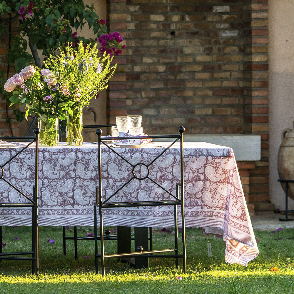 Chamois Big Paisley Pöytäliina 150x230 cm Roosa