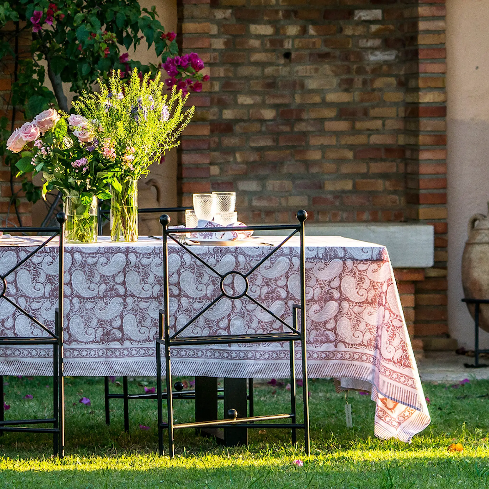 Chamois Big Paisley Pöytäliina 150x230 cm Roosa